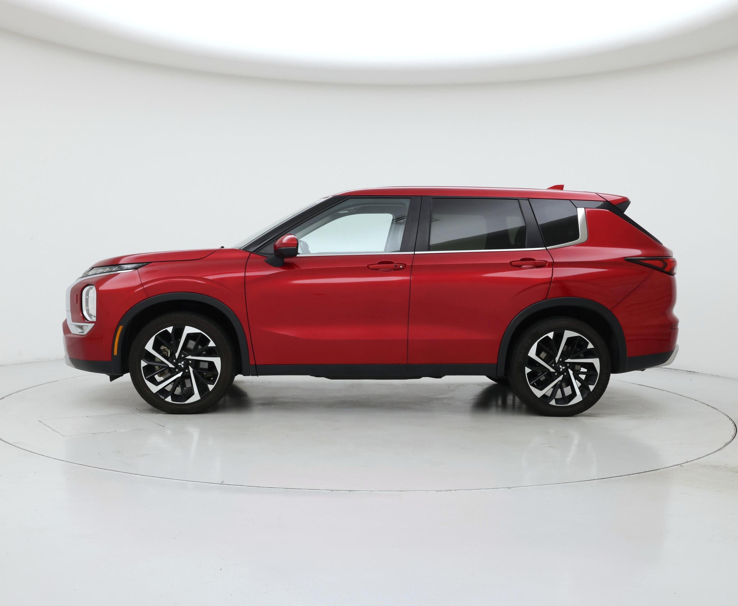 Thumbnail: 2024 Mitsubishi Outlander - 3
