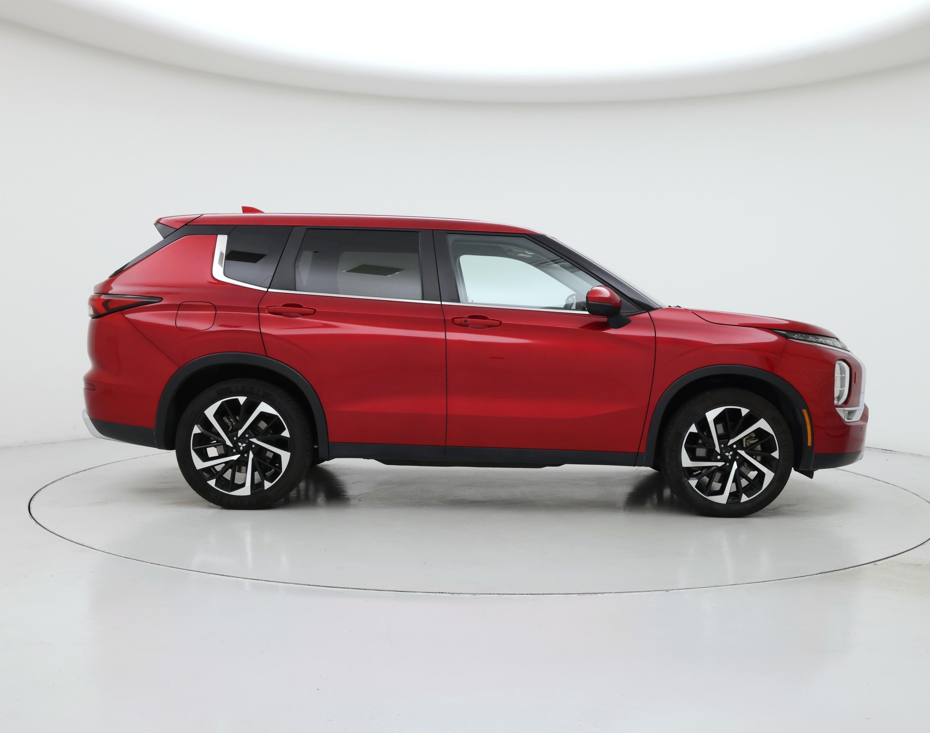 Thumbnail: 2024 Mitsubishi Outlander - 7