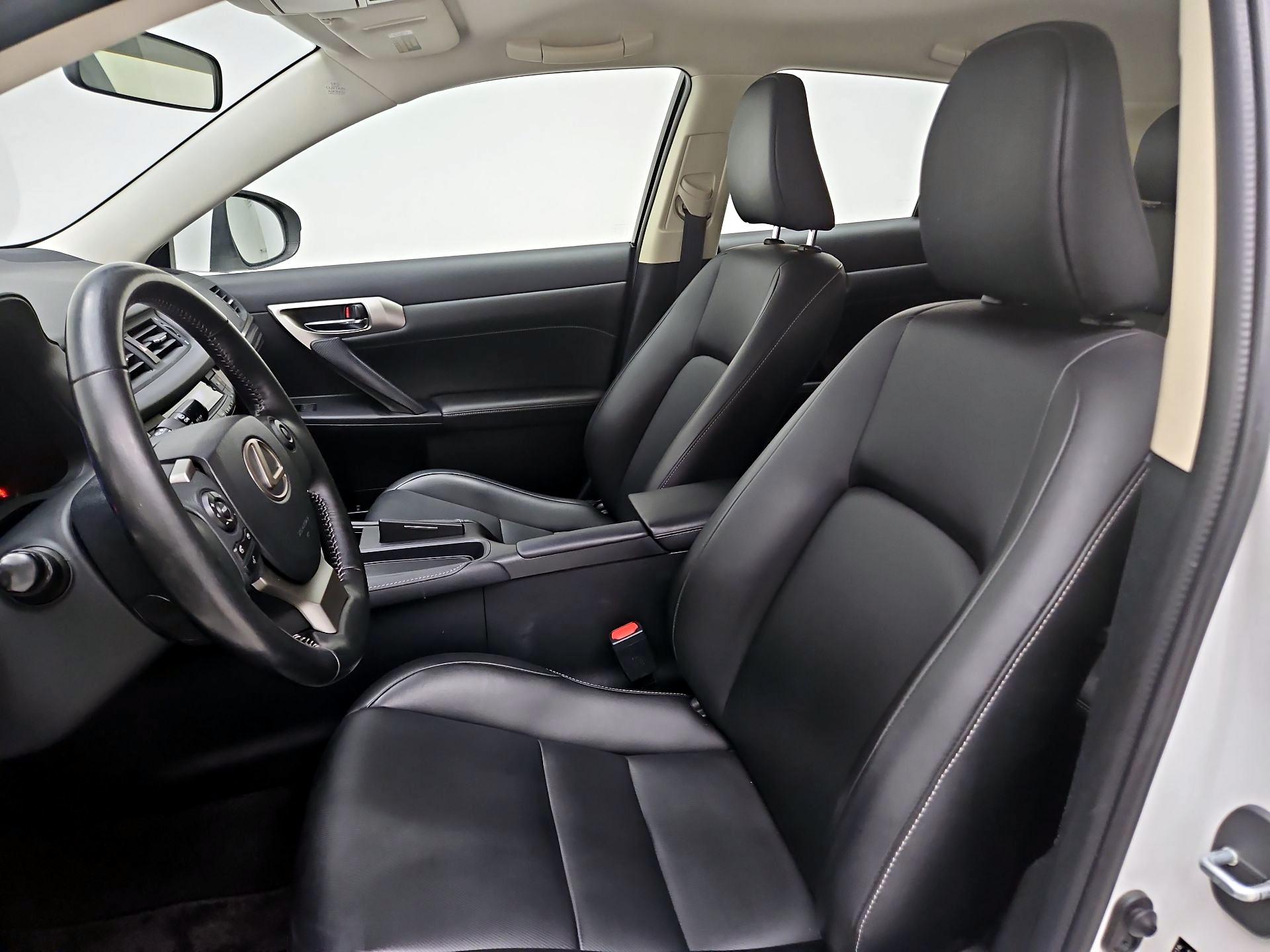 Thumbnail: 2017 Lexus CT - 11