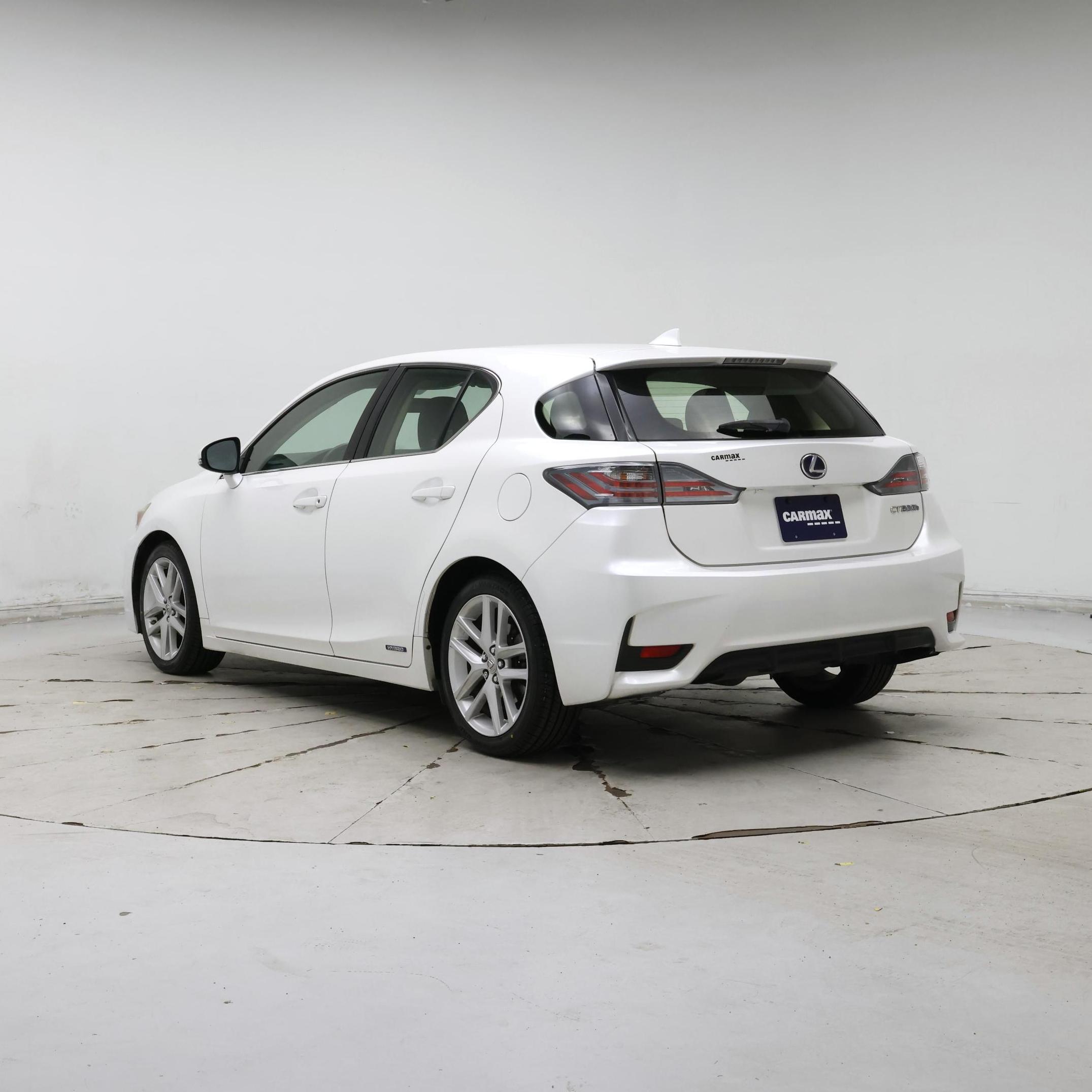 Thumbnail: 2017 Lexus CT - 2
