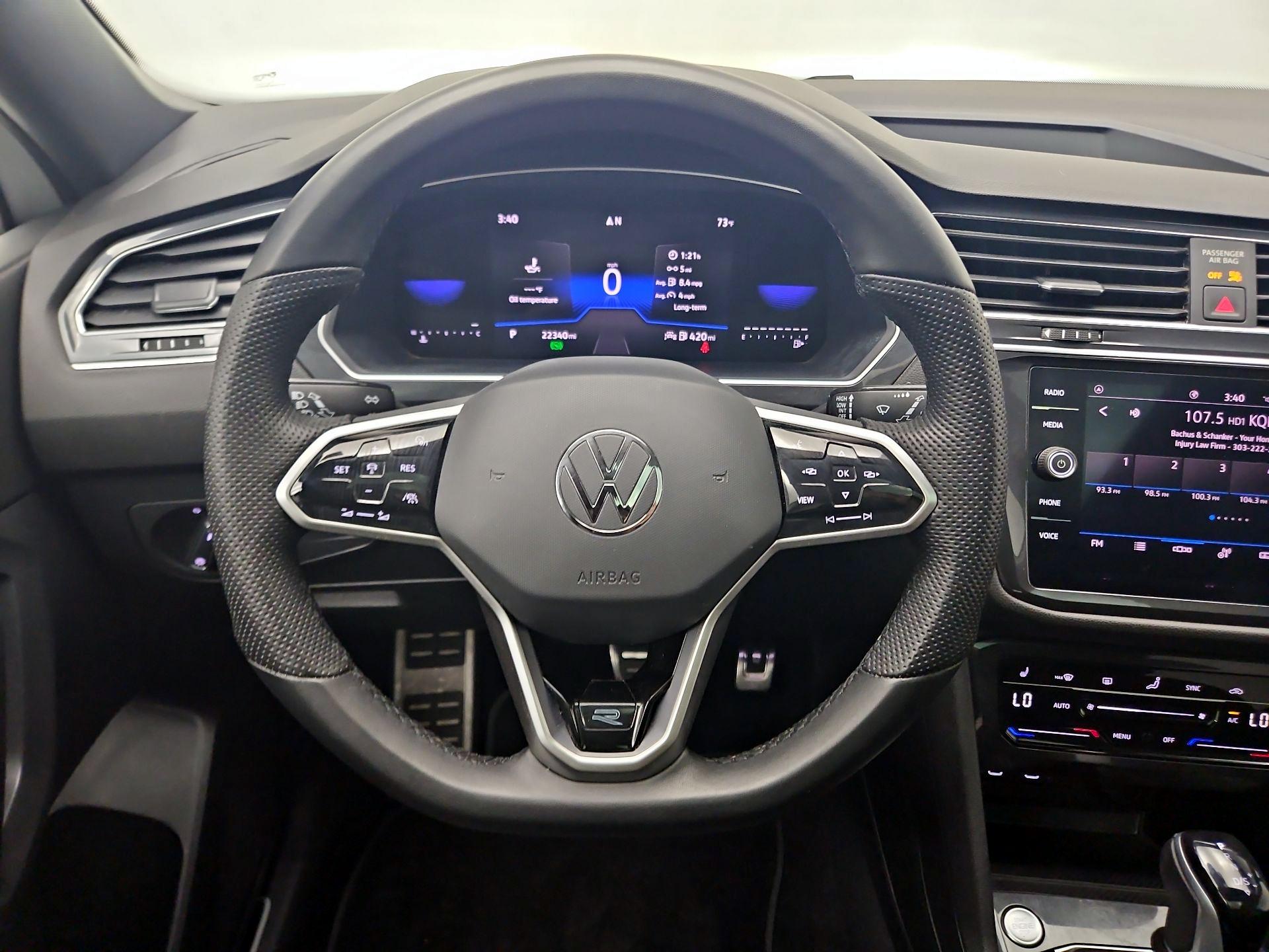 Thumbnail: 2023 Volkswagen Tiguan - 10