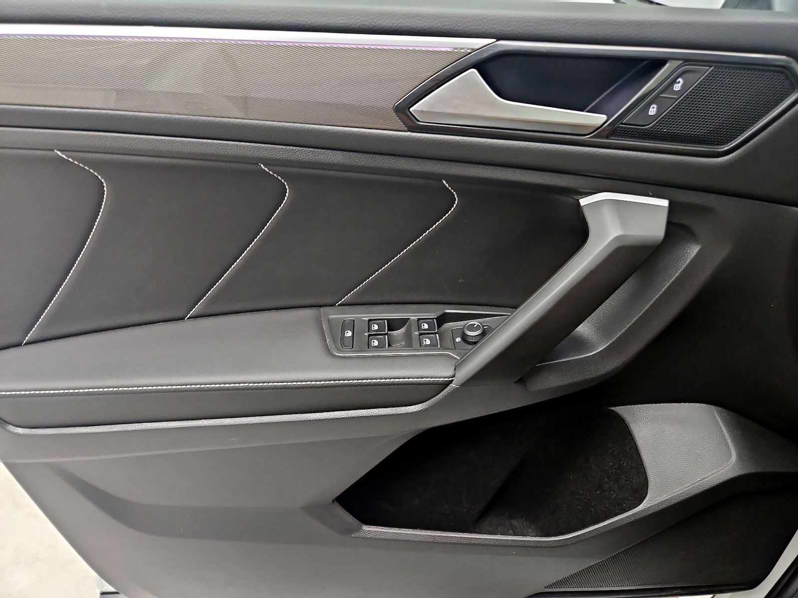 2023 Volkswagen Tiguan SE R-LINE BLACK - Photo 13