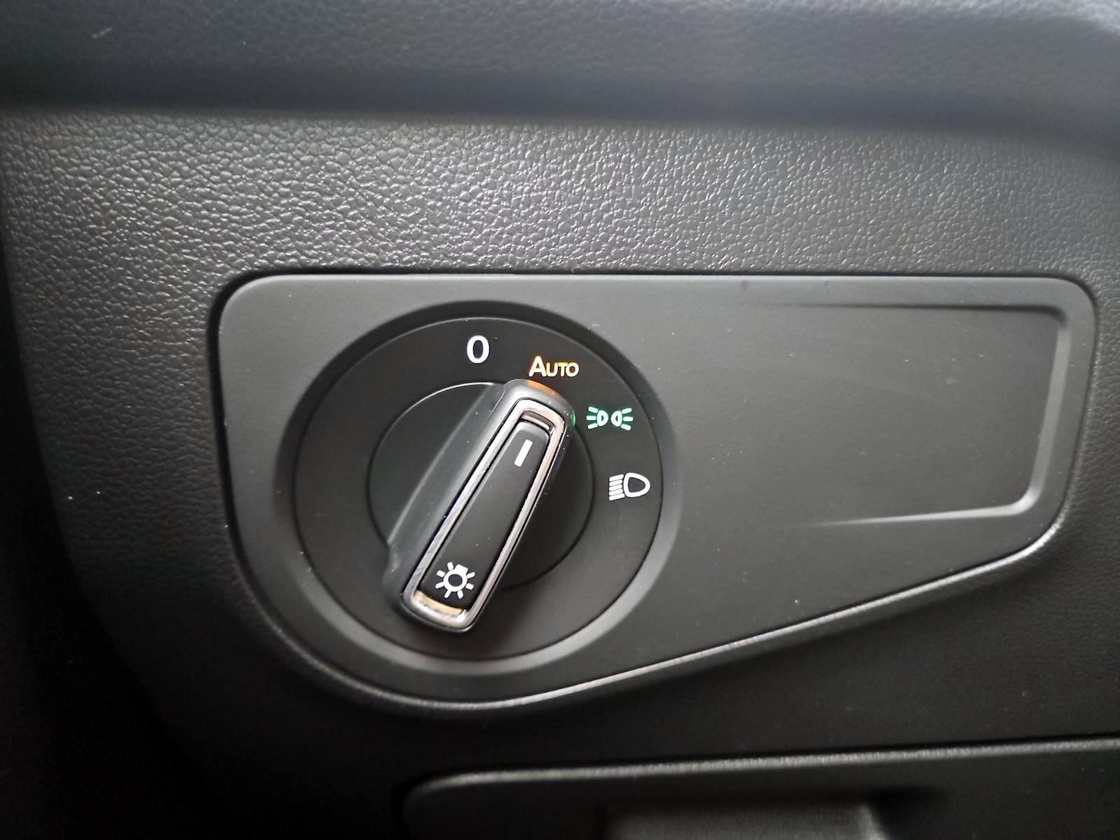 2023 Volkswagen Tiguan SE R-LINE BLACK - Photo 14