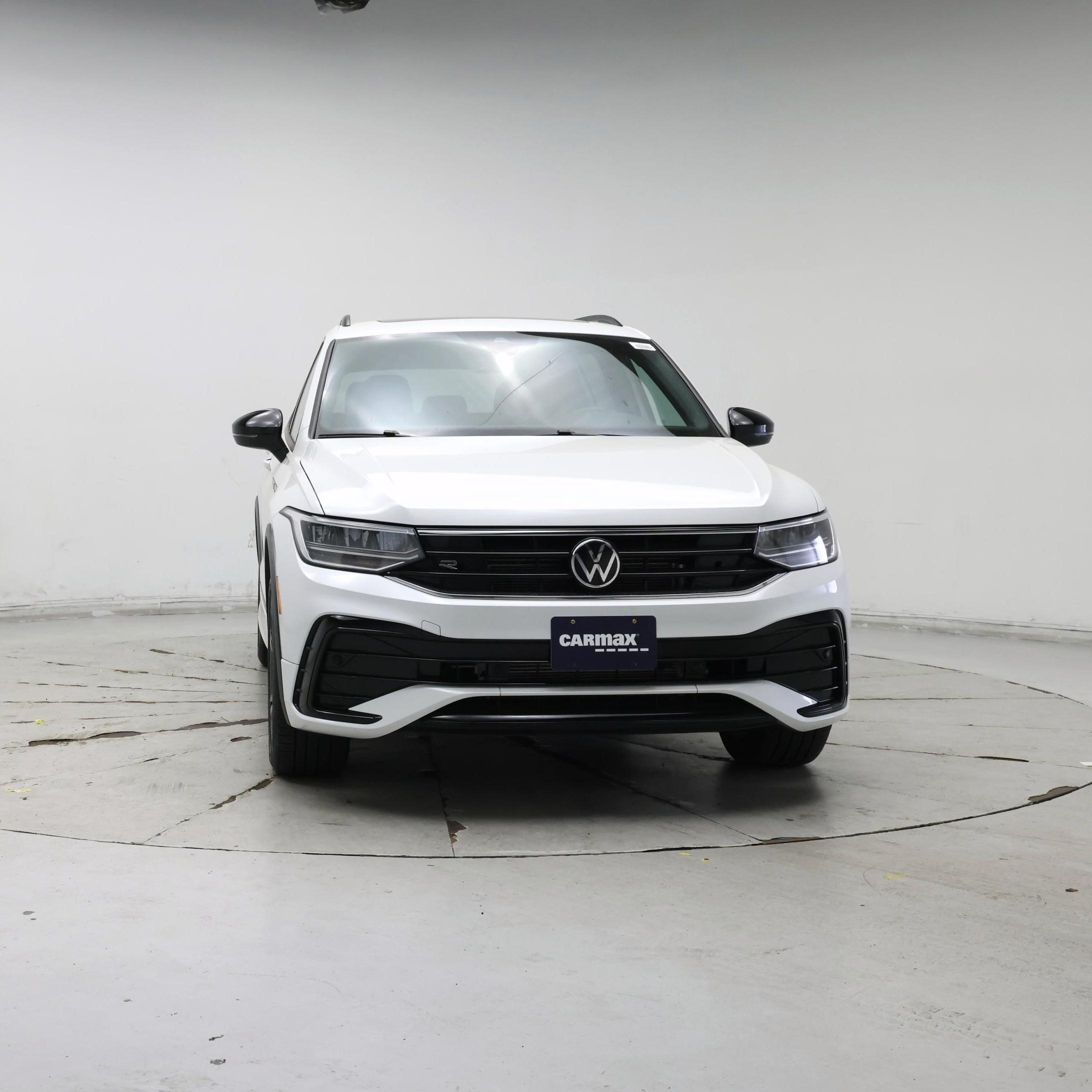 Thumbnail: 2023 Volkswagen Tiguan - 5