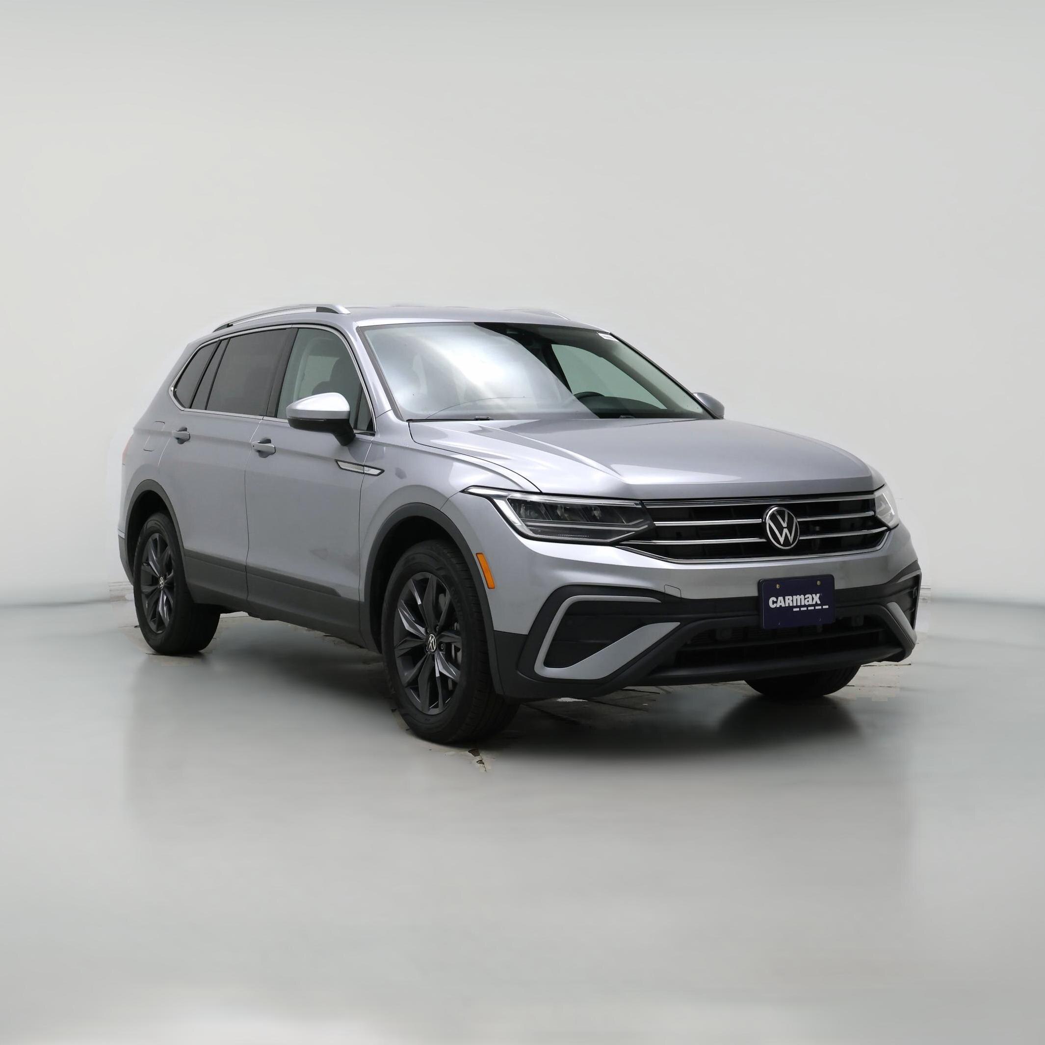 Thumbnail: 2023 Volkswagen Tiguan - 1