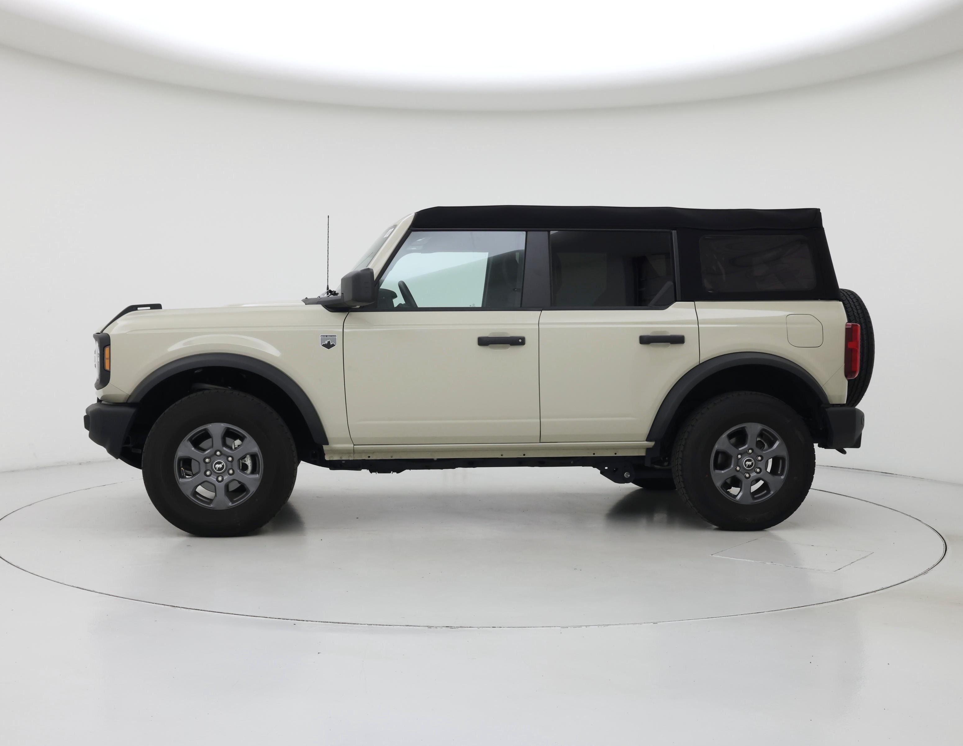 Thumbnail: 2025 Ford Bronco - 3