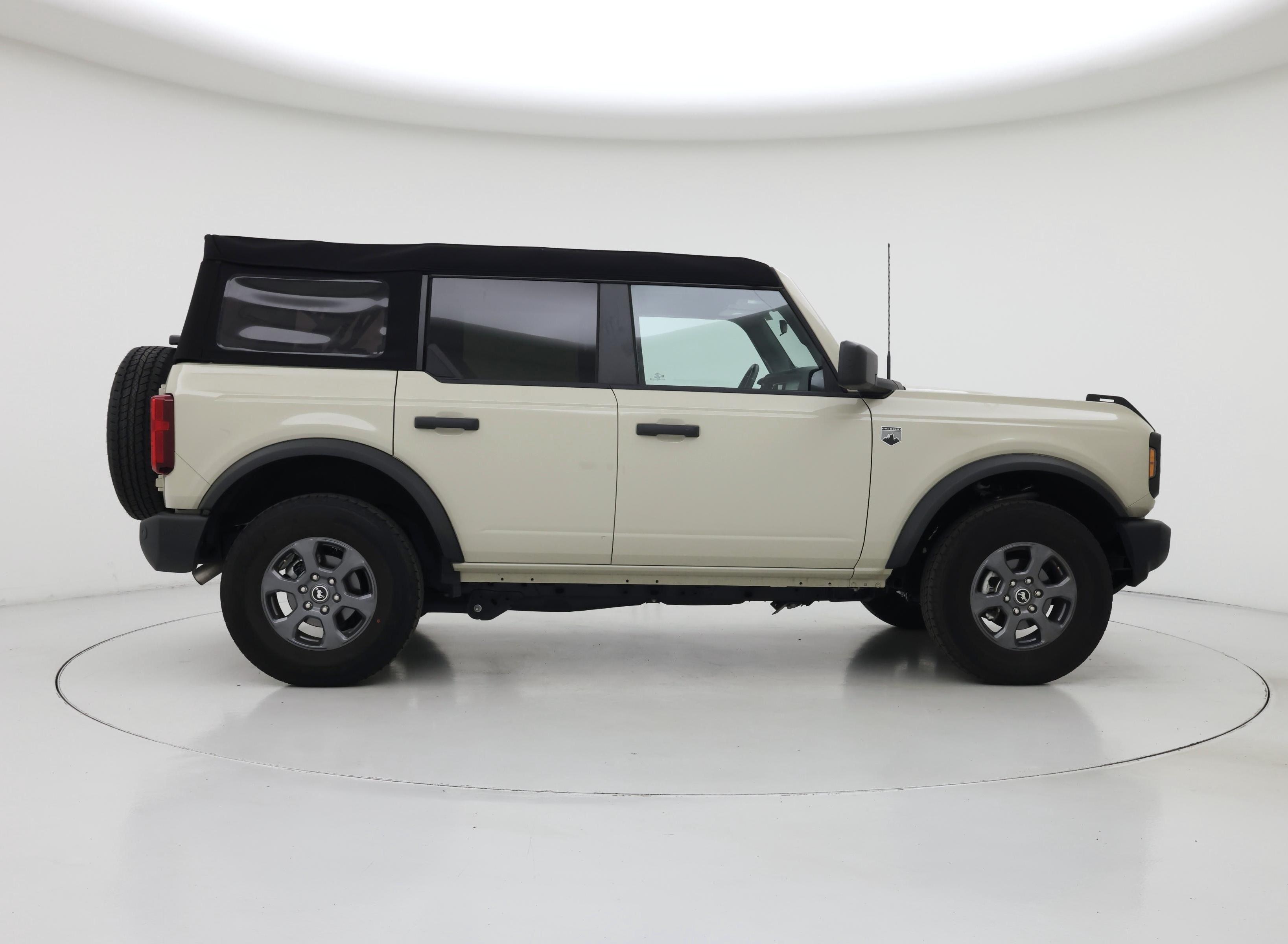 Thumbnail: 2025 Ford Bronco - 7