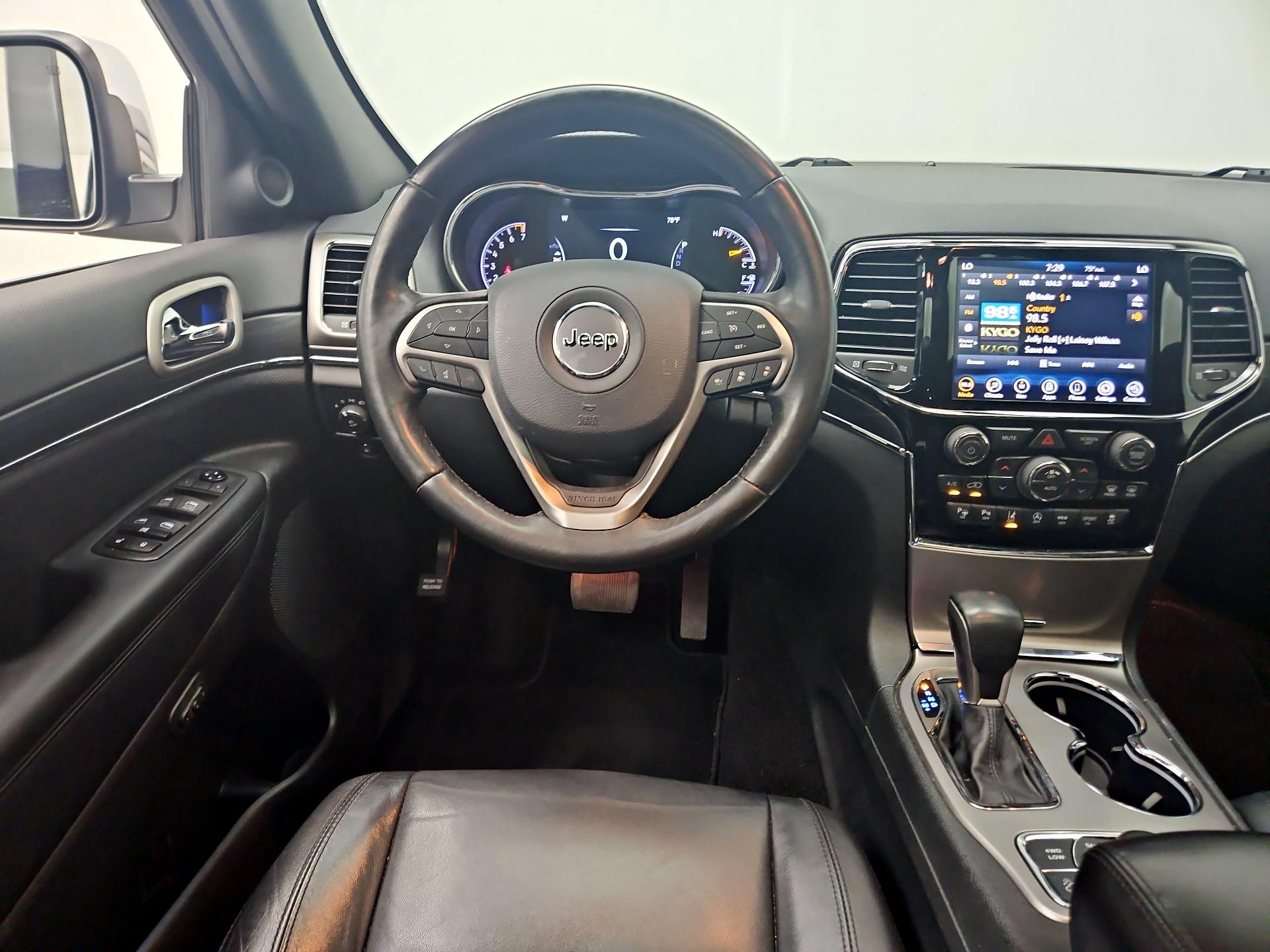 Thumbnail: 2020 Jeep Grand Cherokee - 10