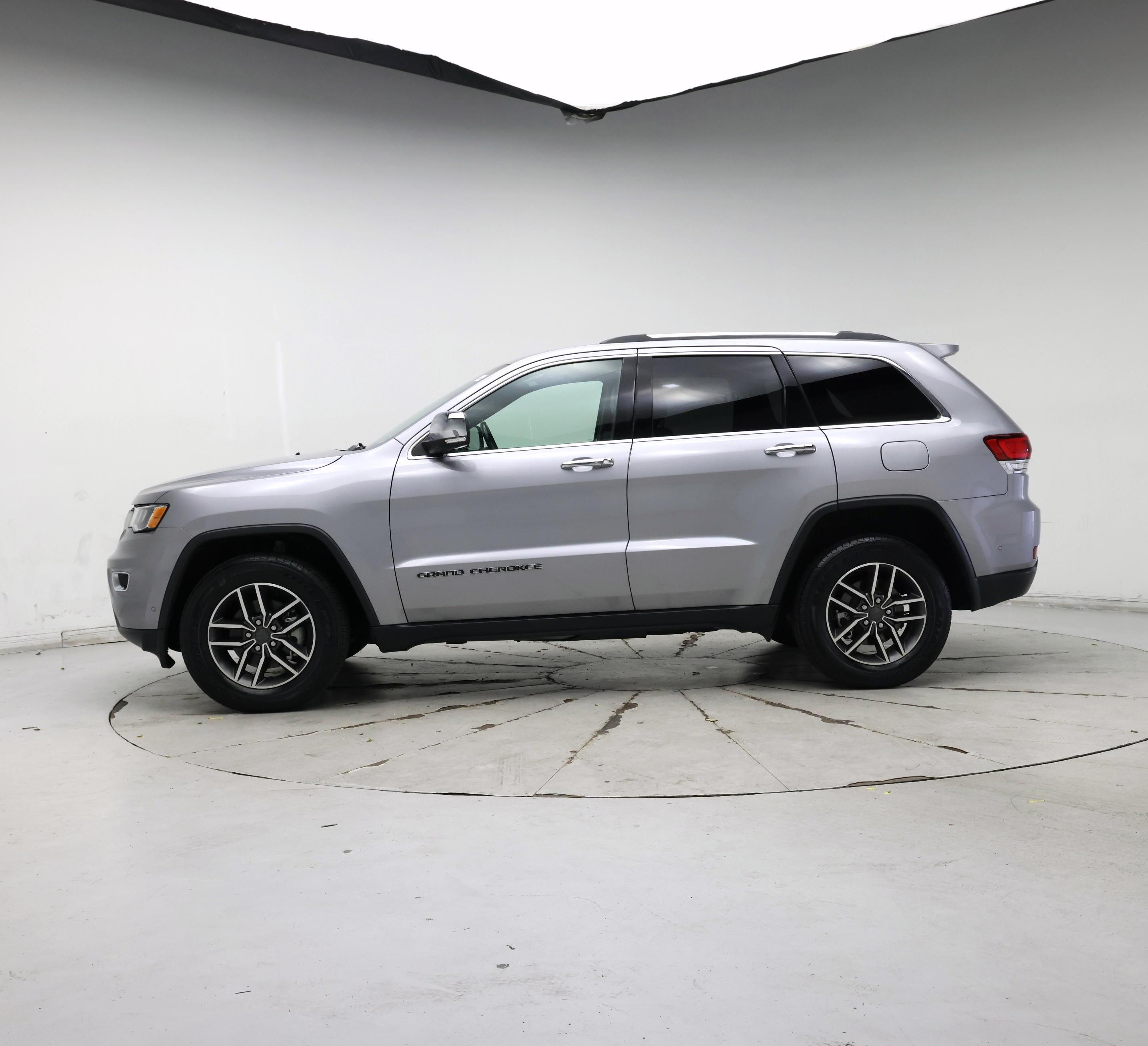 Thumbnail: 2020 Jeep Grand Cherokee - 3