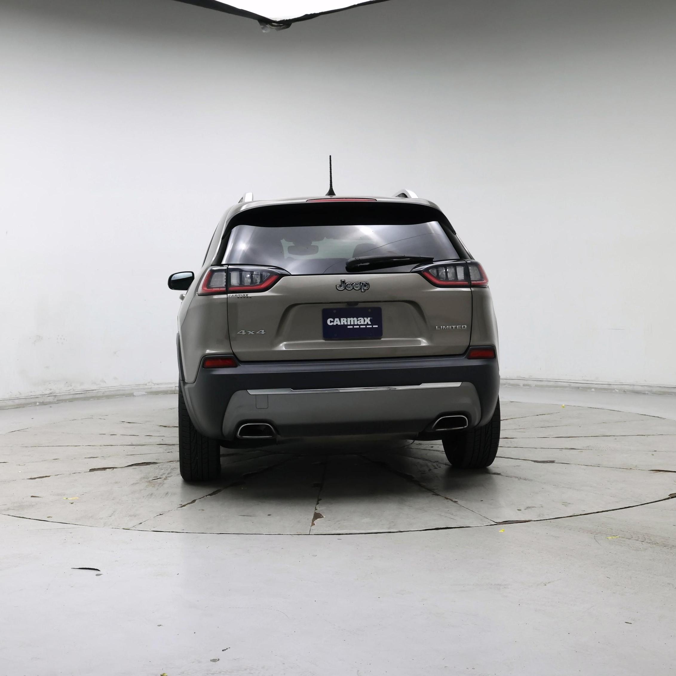 Thumbnail: 2019 Jeep Cherokee - 6