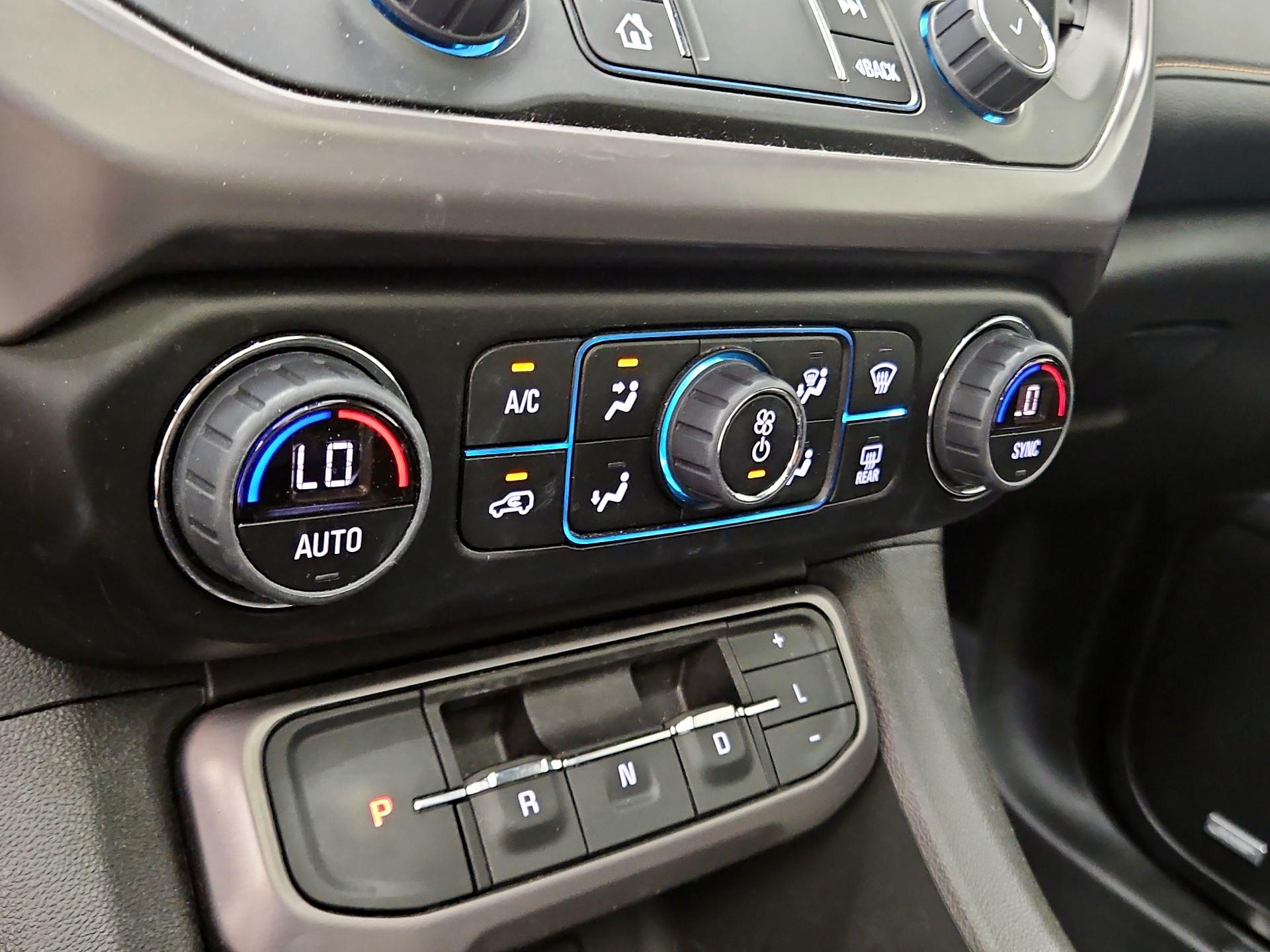 Thumbnail: 2023 GMC Acadia - 17