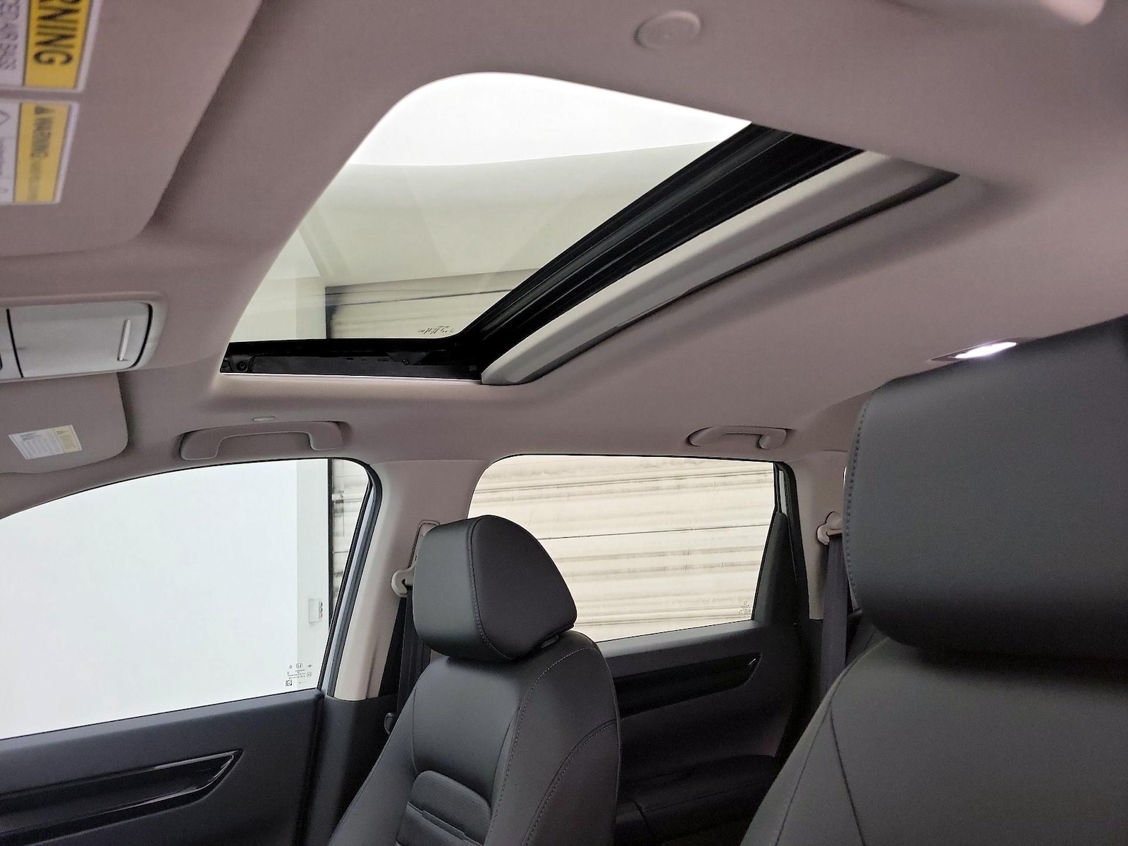 Sunroof(s) & Overhead Airbags