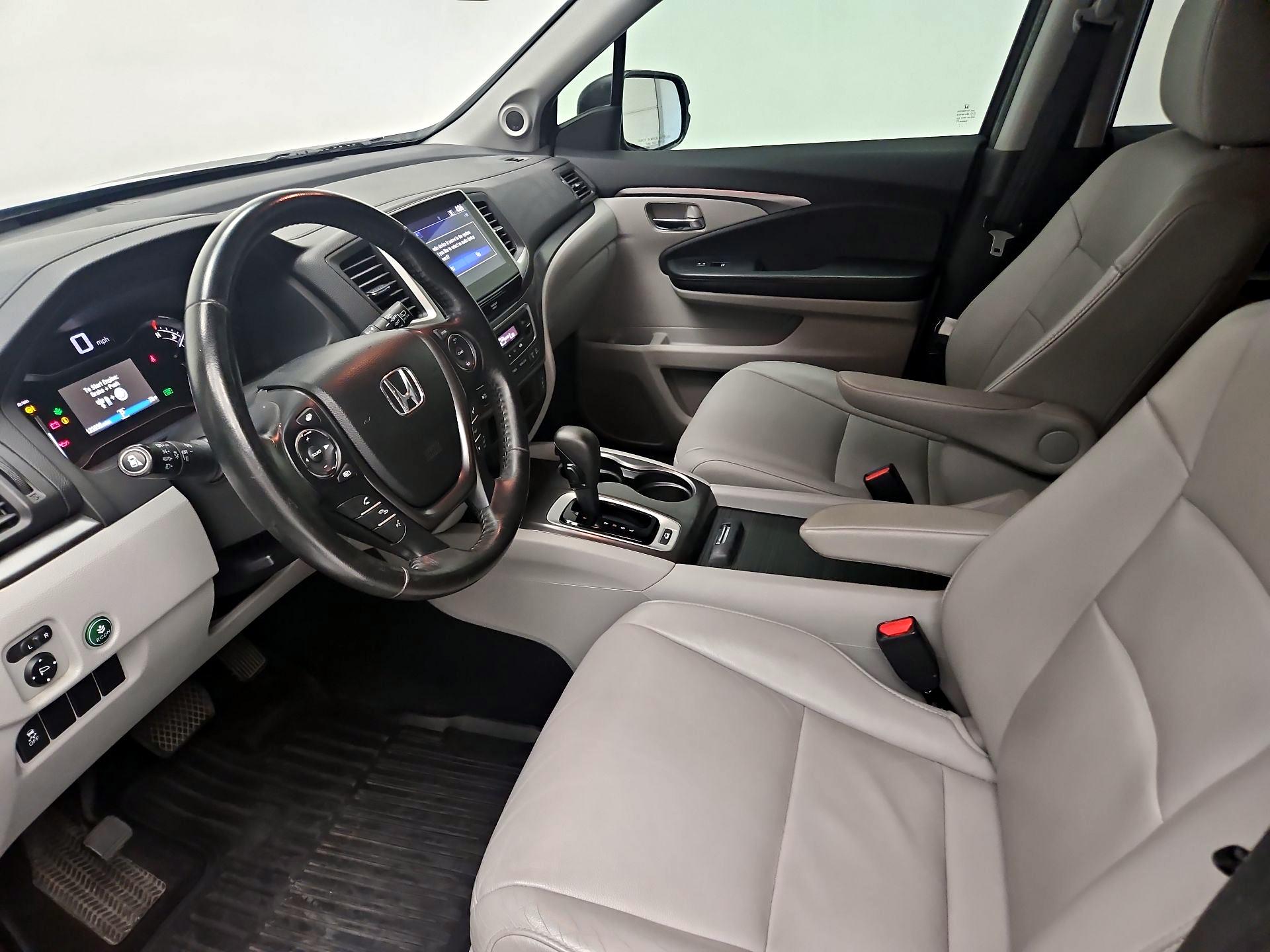 Thumbnail: 2016 Honda Pilot - 11