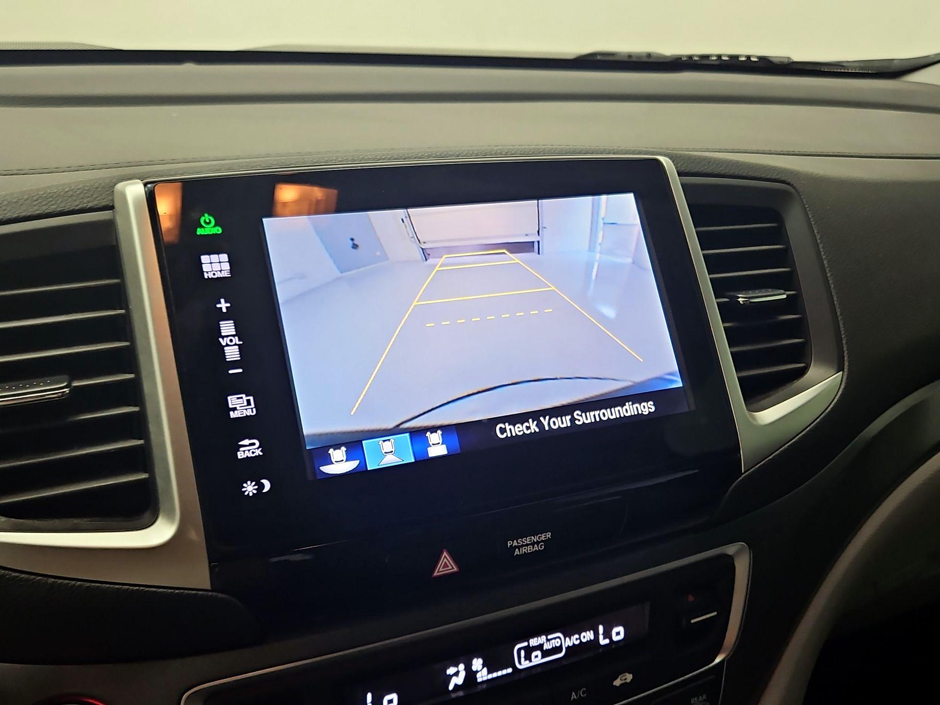 Thumbnail: 2016 Honda Pilot - 14