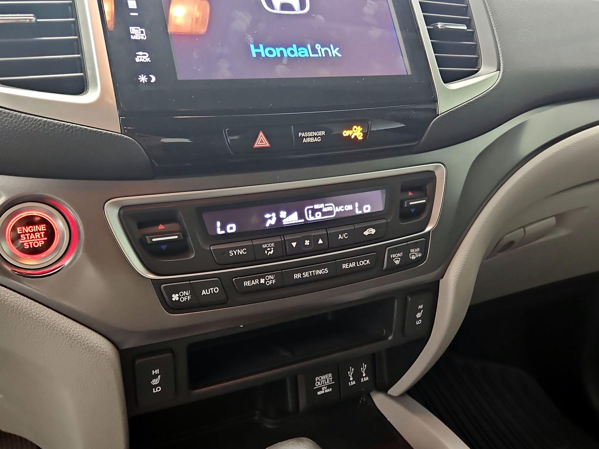 Thumbnail: 2016 Honda Pilot - 16