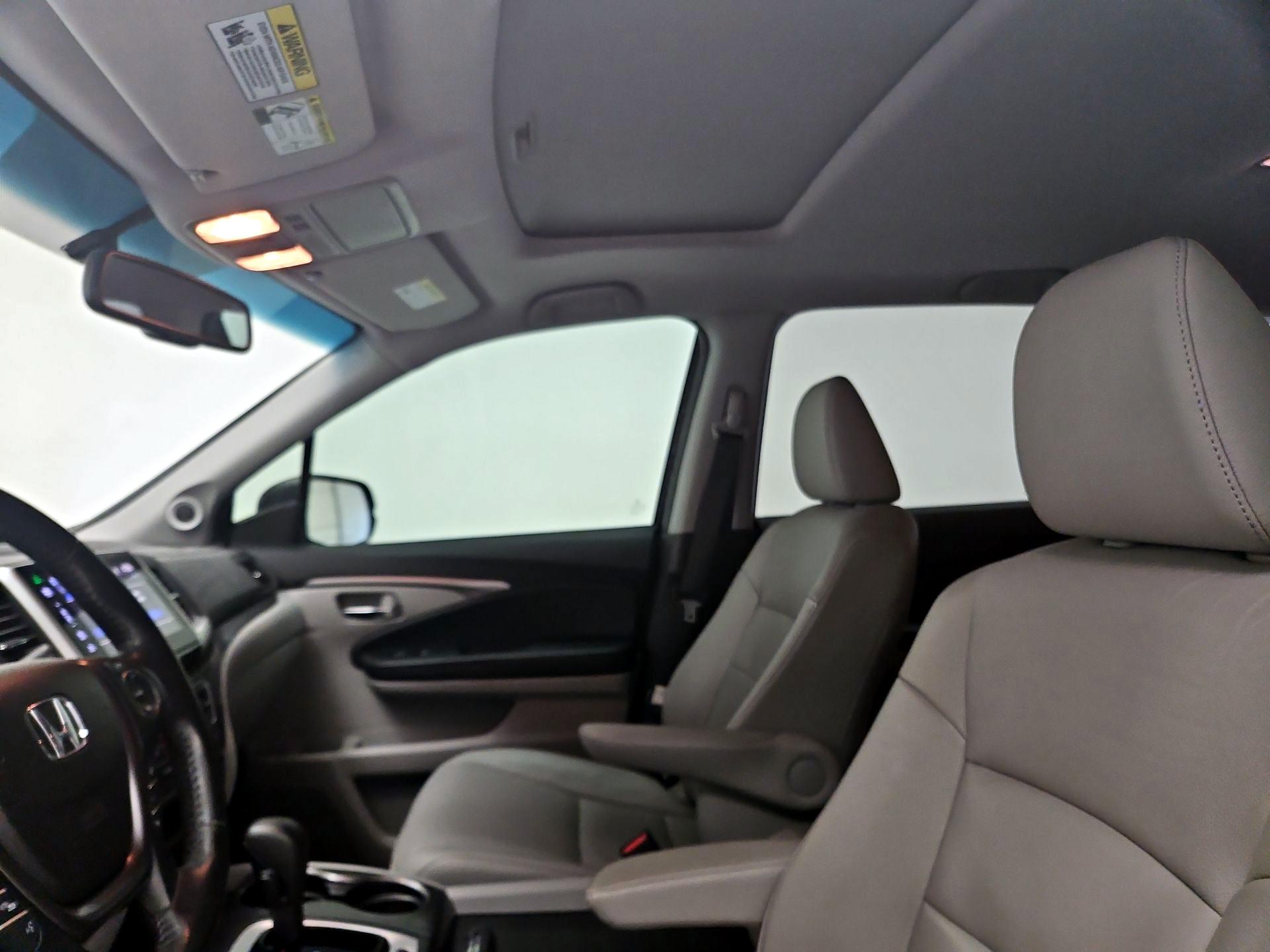 Thumbnail: 2016 Honda Pilot - 19