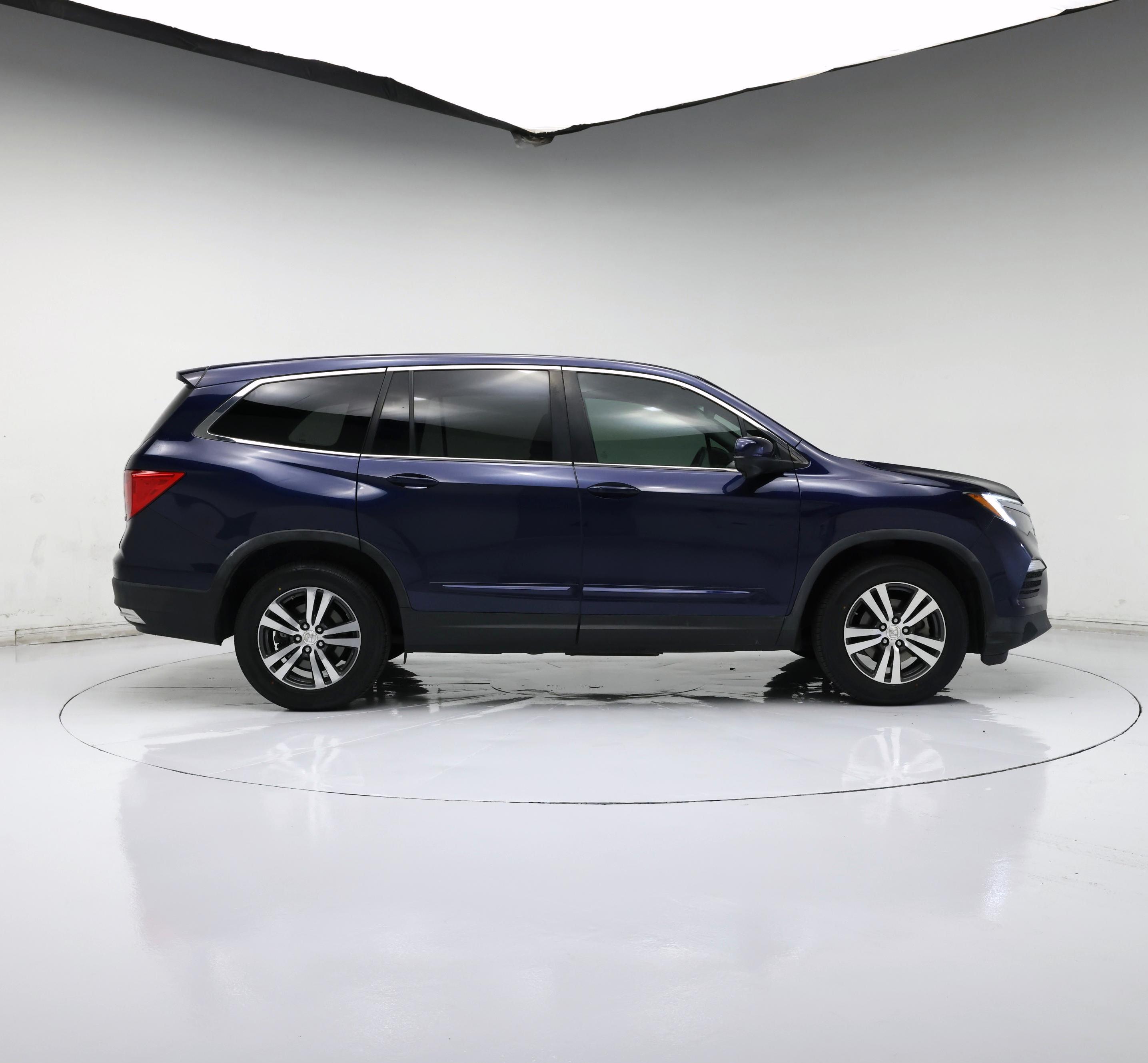 Thumbnail: 2016 Honda Pilot - 7