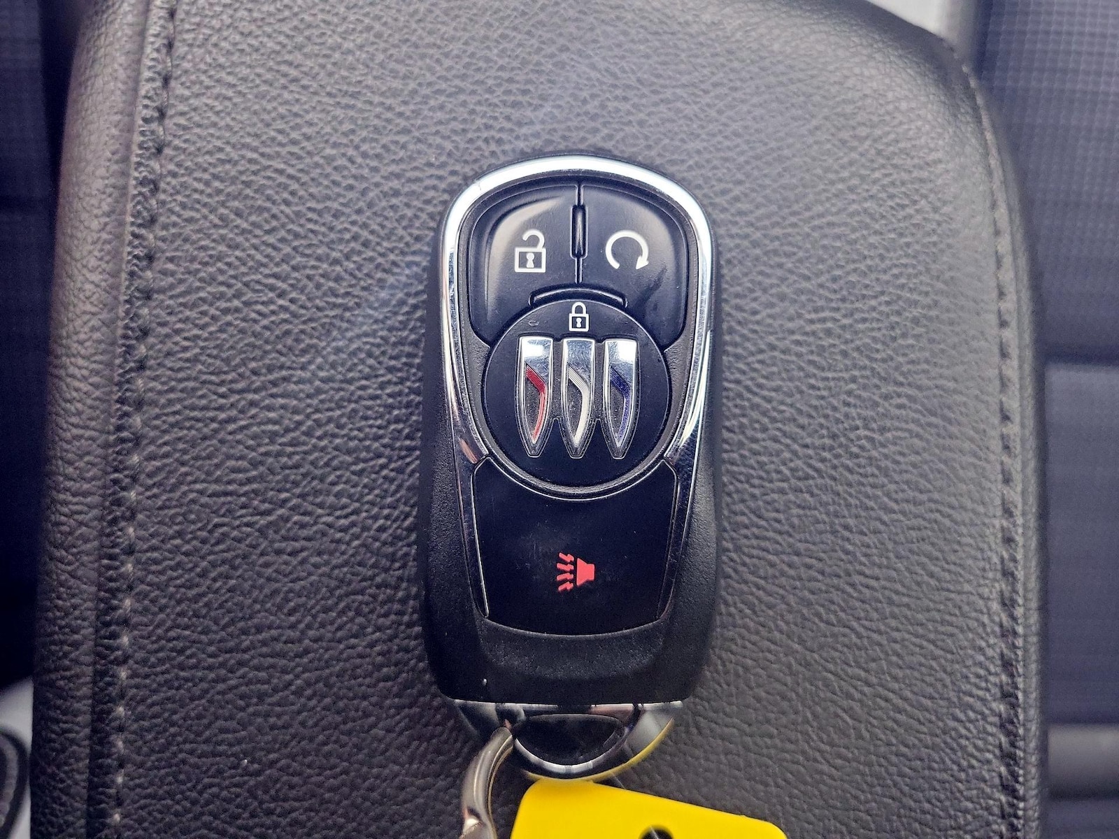 2025 Buick Envista Preferred - Photo 23
