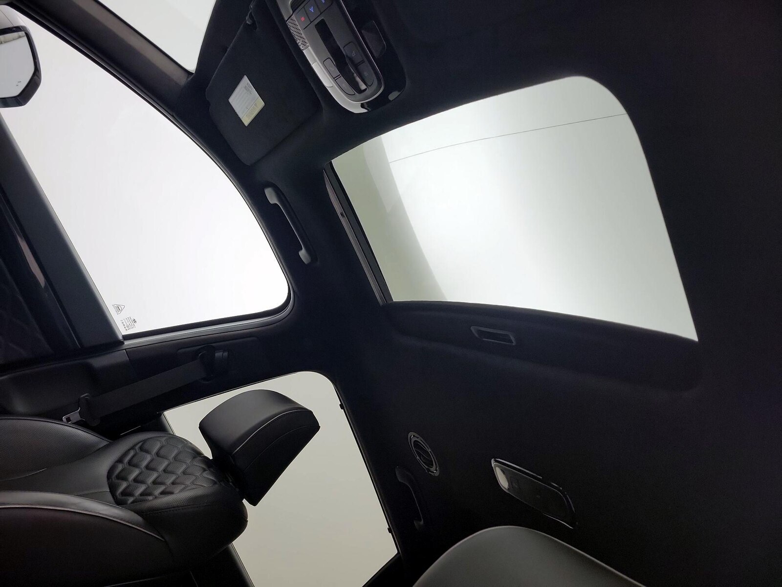 Sunroof(s) & Skylight(s)