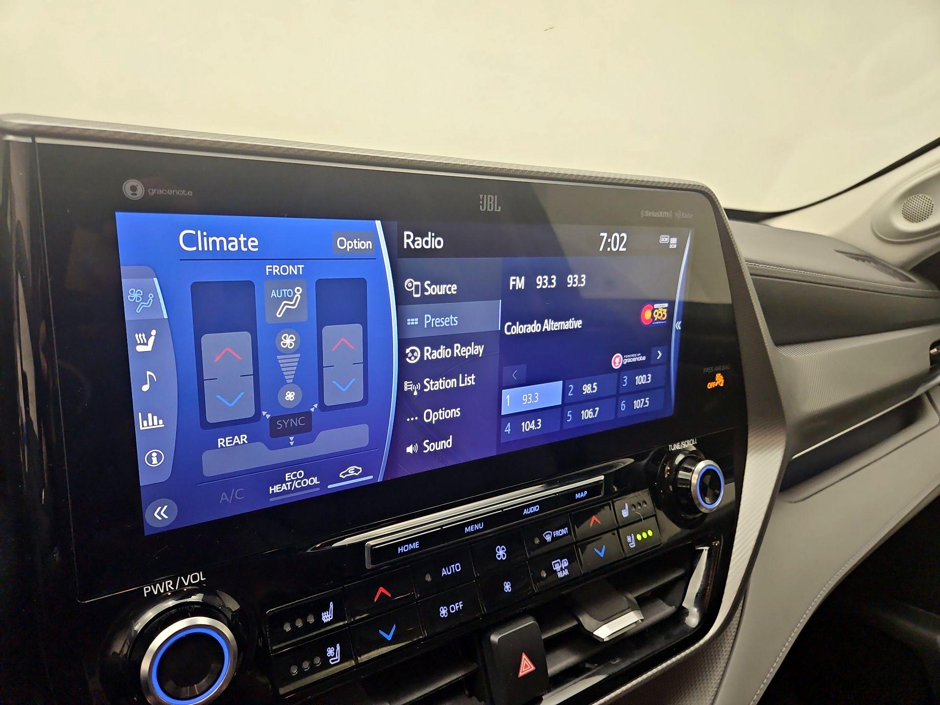 Thumbnail: 2020 Toyota Highlander - 15