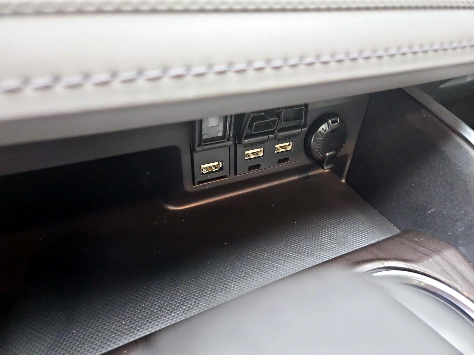 Thumbnail: 2020 Toyota Highlander - 18