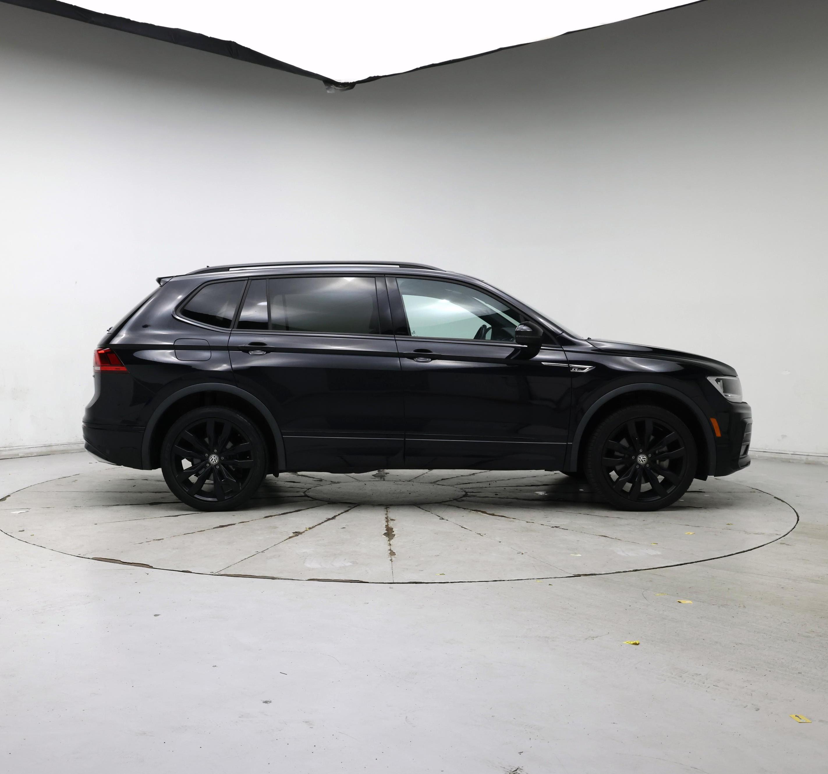 Thumbnail: 2021 Volkswagen Tiguan - 7