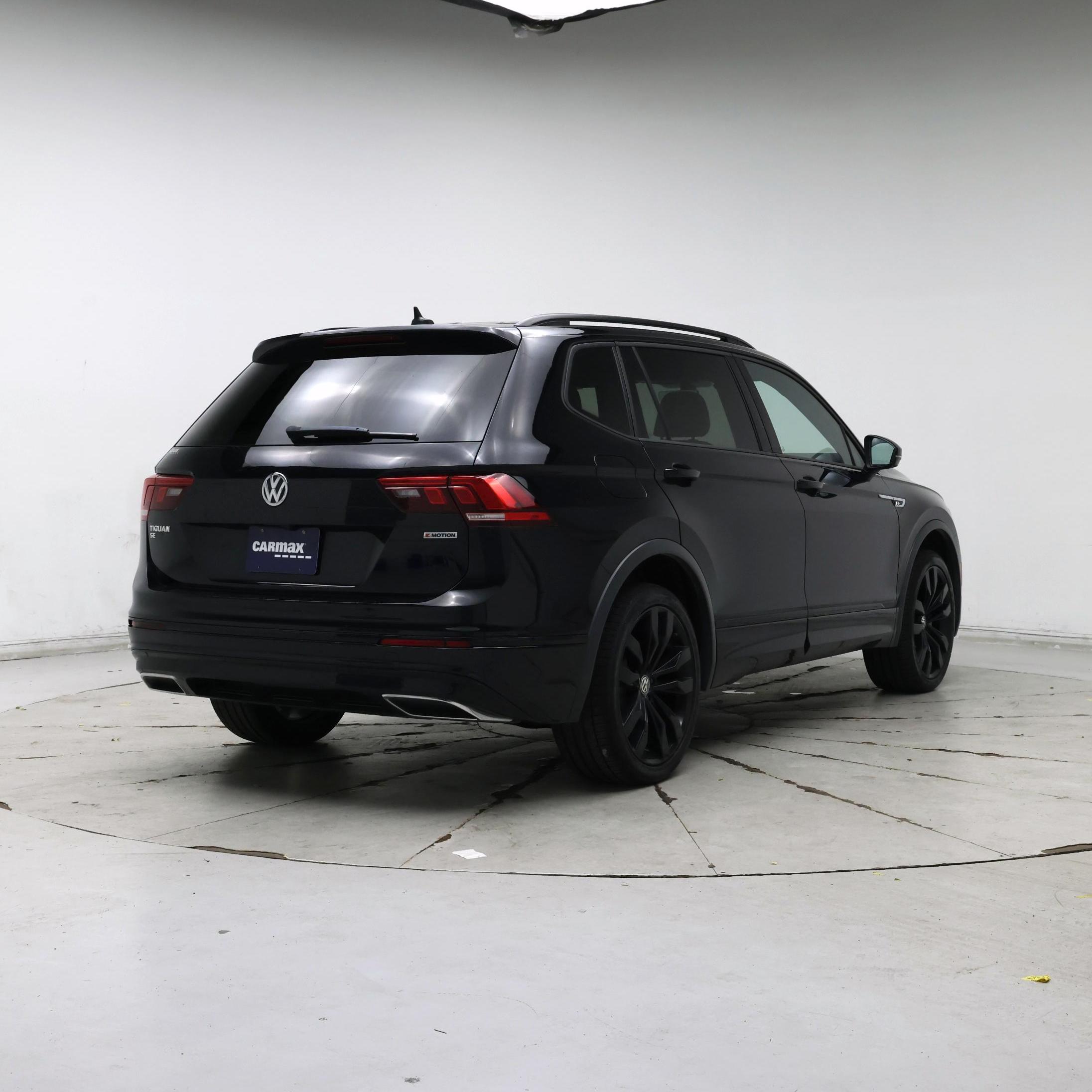 Thumbnail: 2021 Volkswagen Tiguan - 8