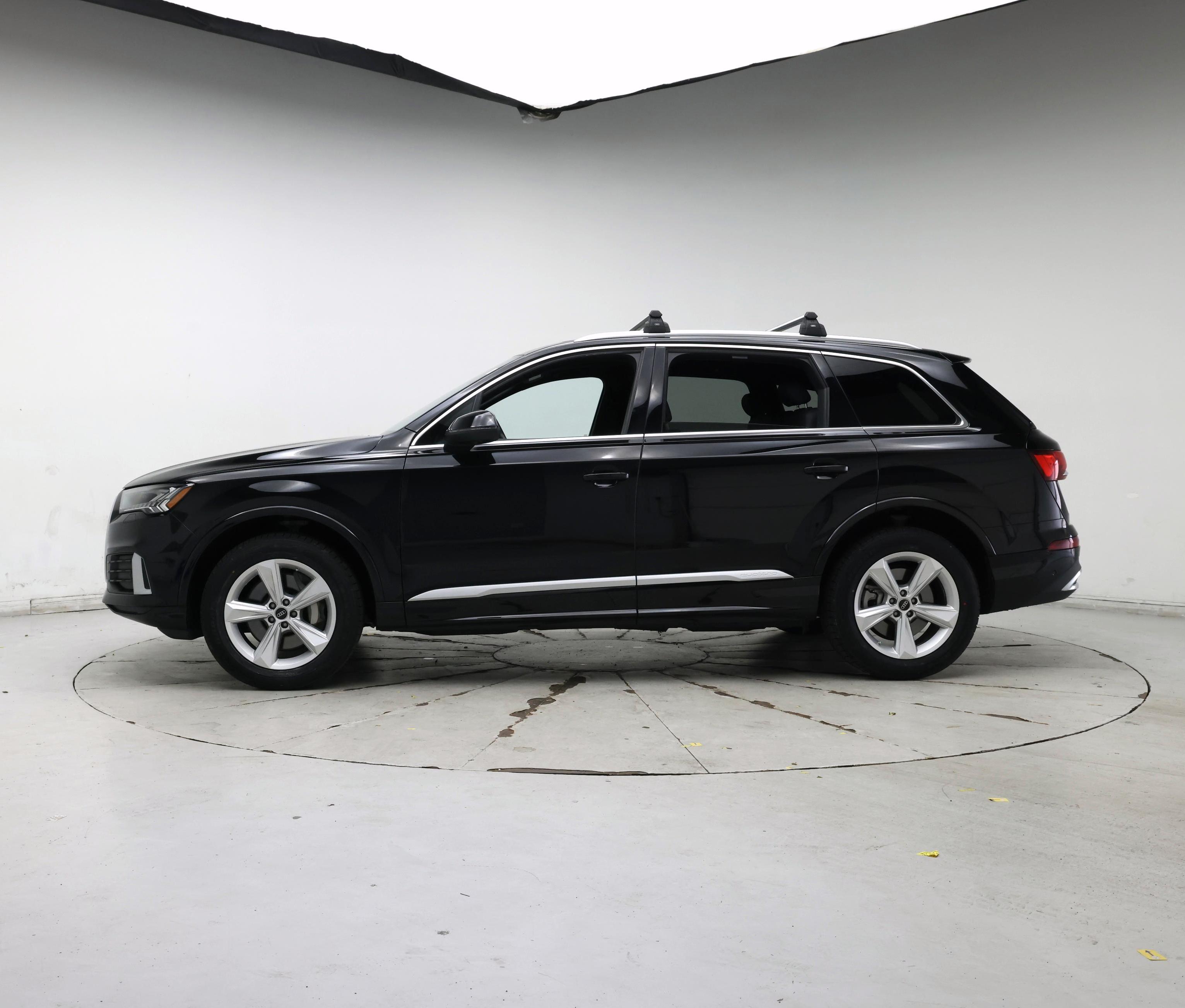 Thumbnail: 2023 Audi Q7 - 3