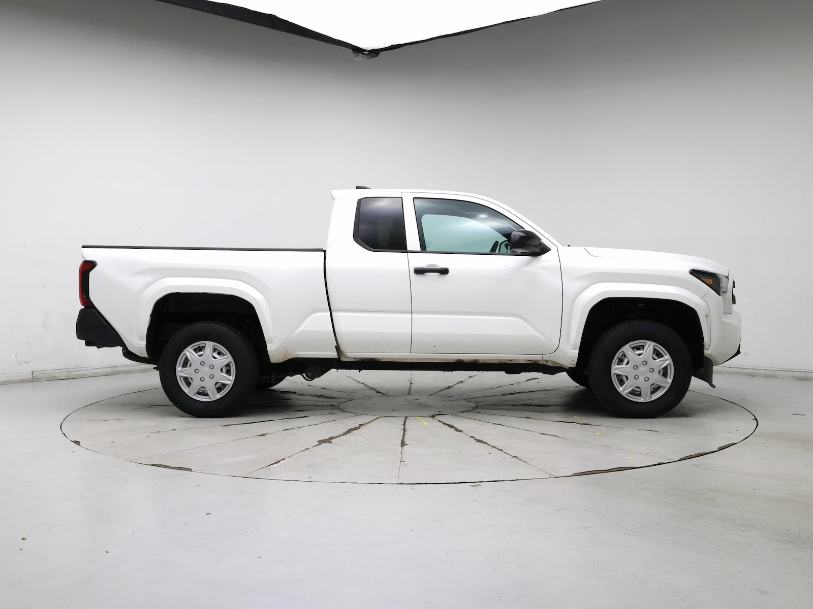 2024 Toyota Tacoma SR - Photo 8