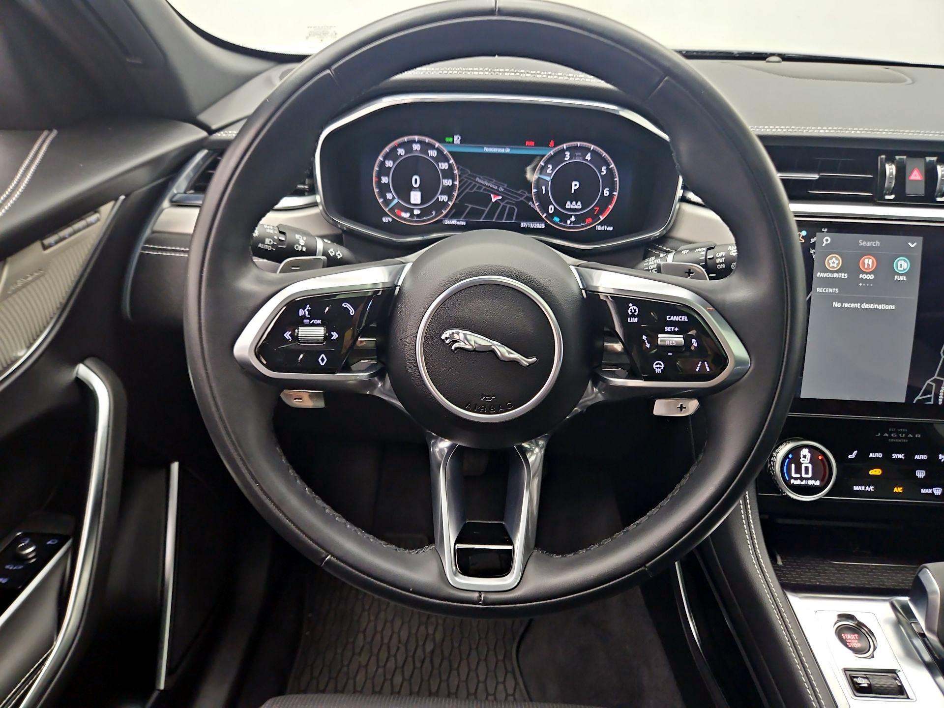 Thumbnail: 2024 Jaguar F-Pace - 10