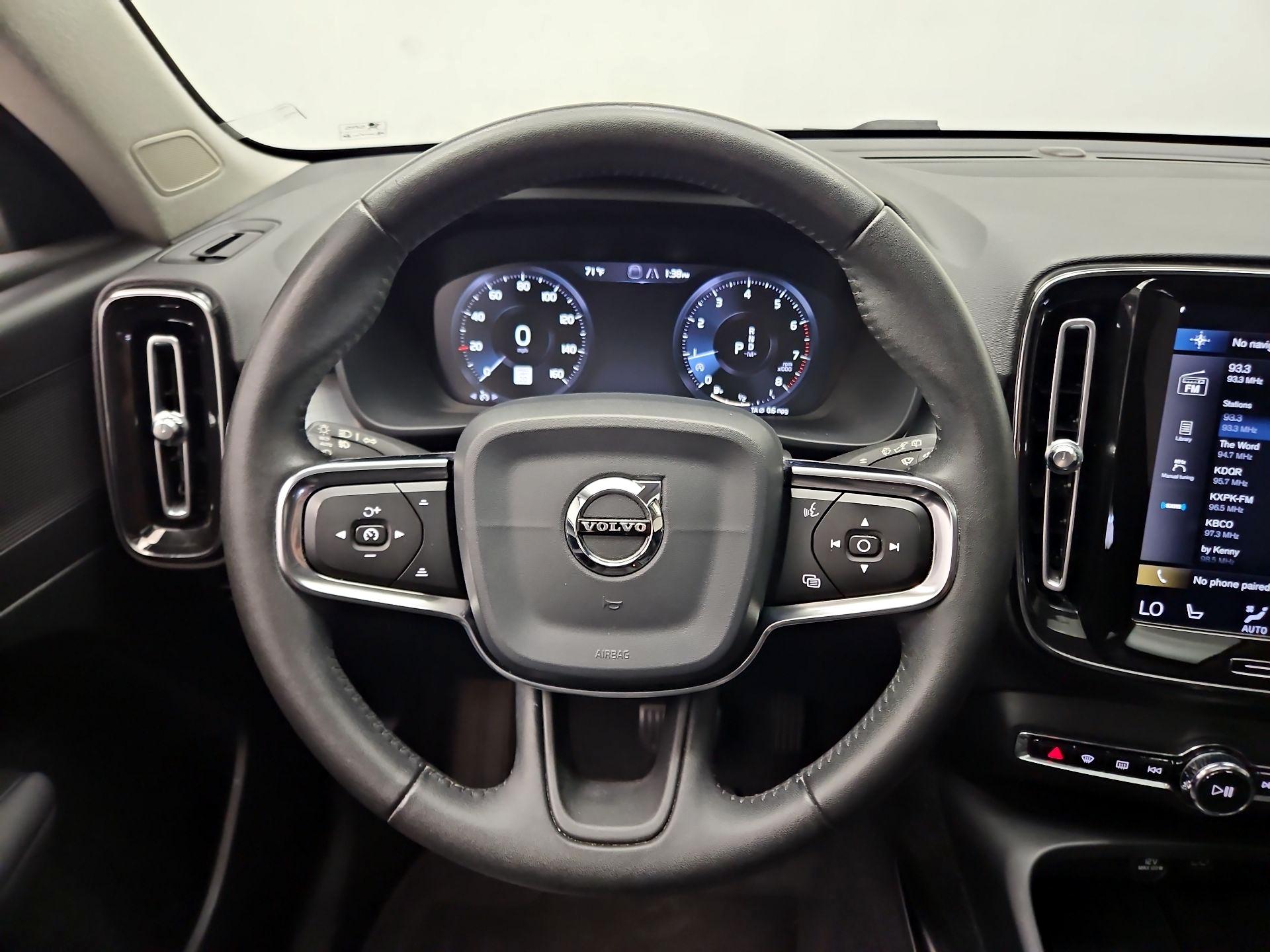Thumbnail: 2020 Volvo XC40 - 10