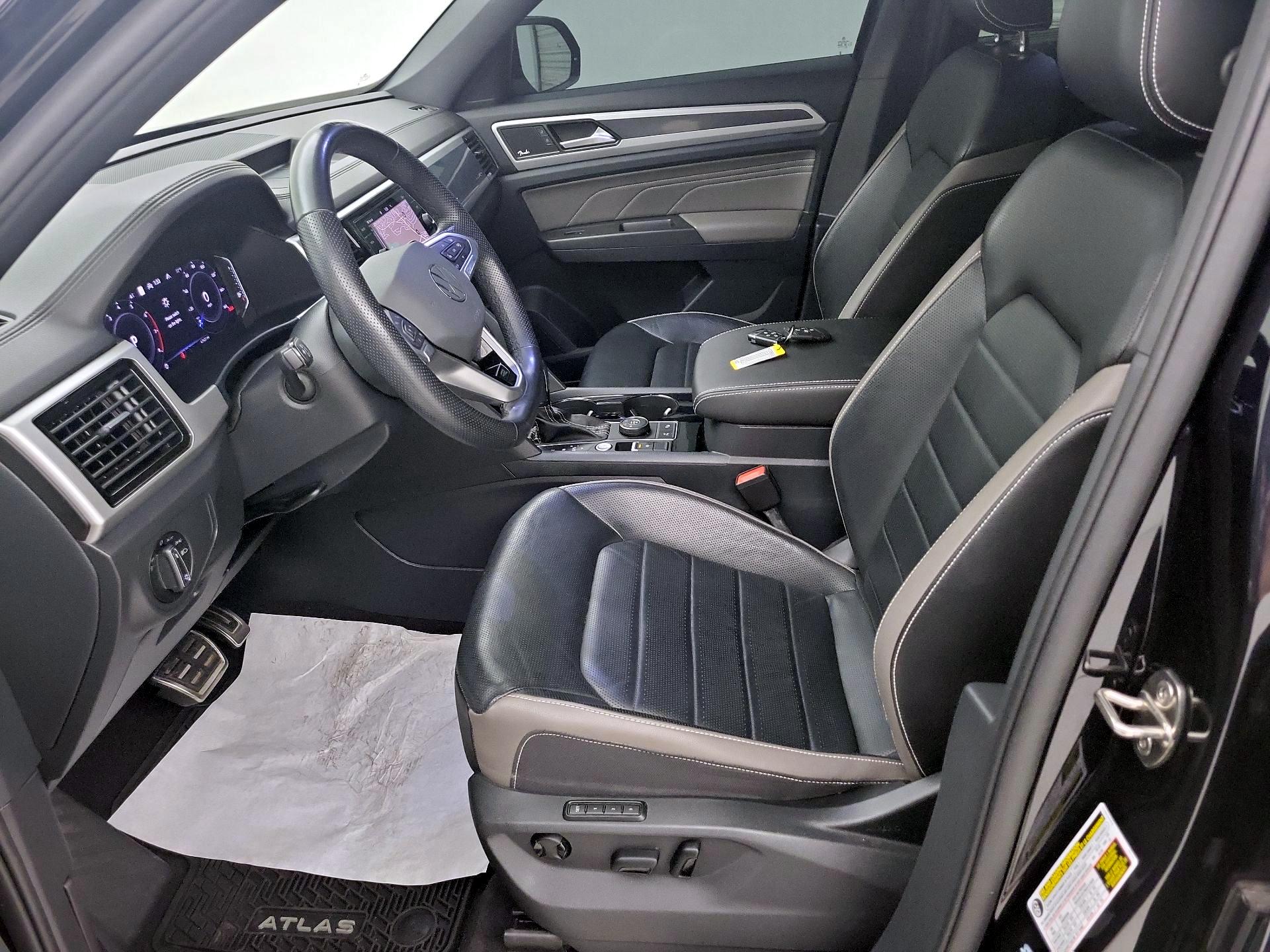 Thumbnail: 2023 Volkswagen Atlas - 11