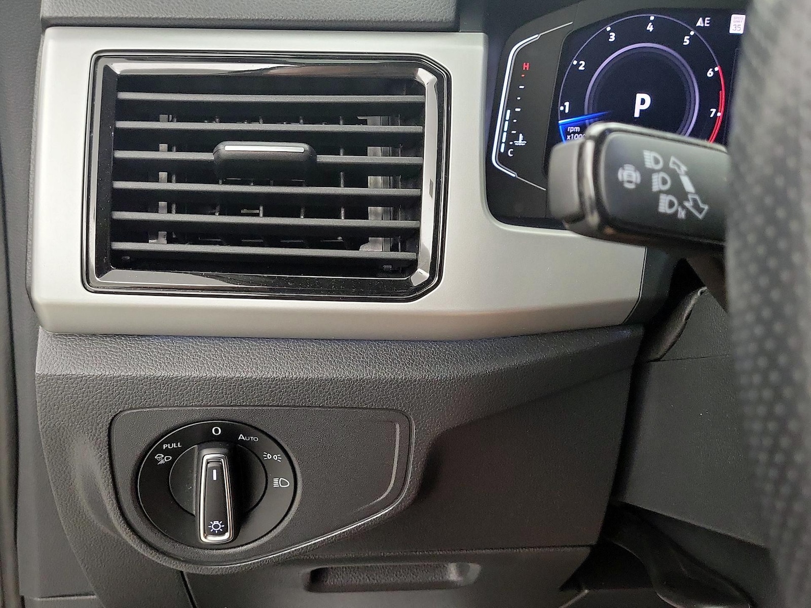 2023 Volkswagen Atlas Cross Sport SEL Premium R-Line - Photo 14