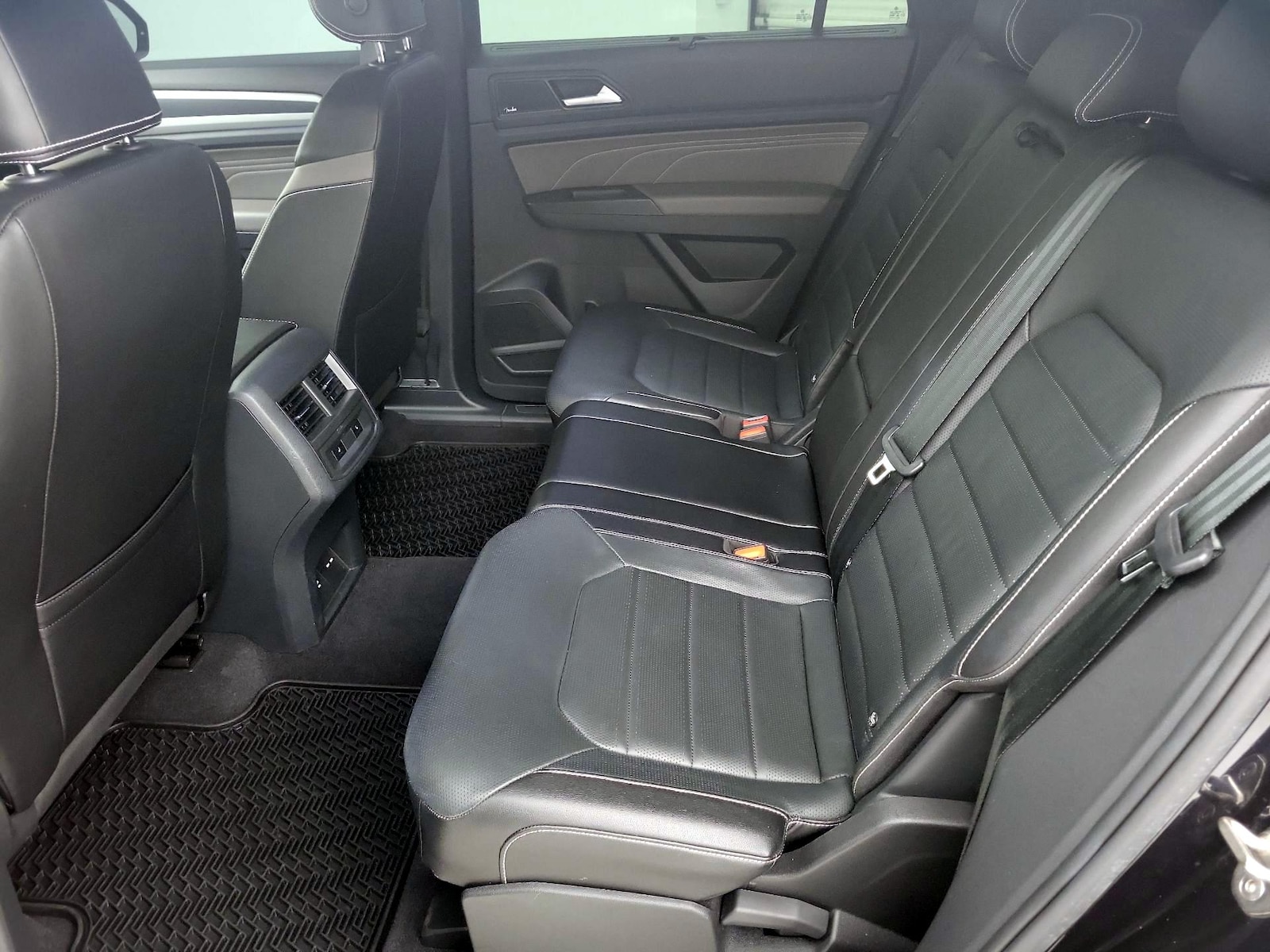 2023 Volkswagen Atlas Cross Sport SEL Premium R-Line - Photo 22