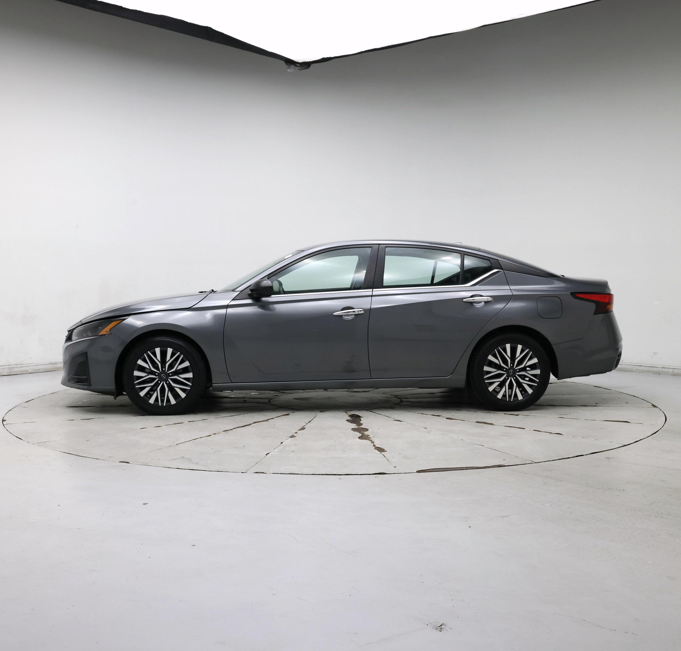 Thumbnail: 2024 Nissan Altima - 3