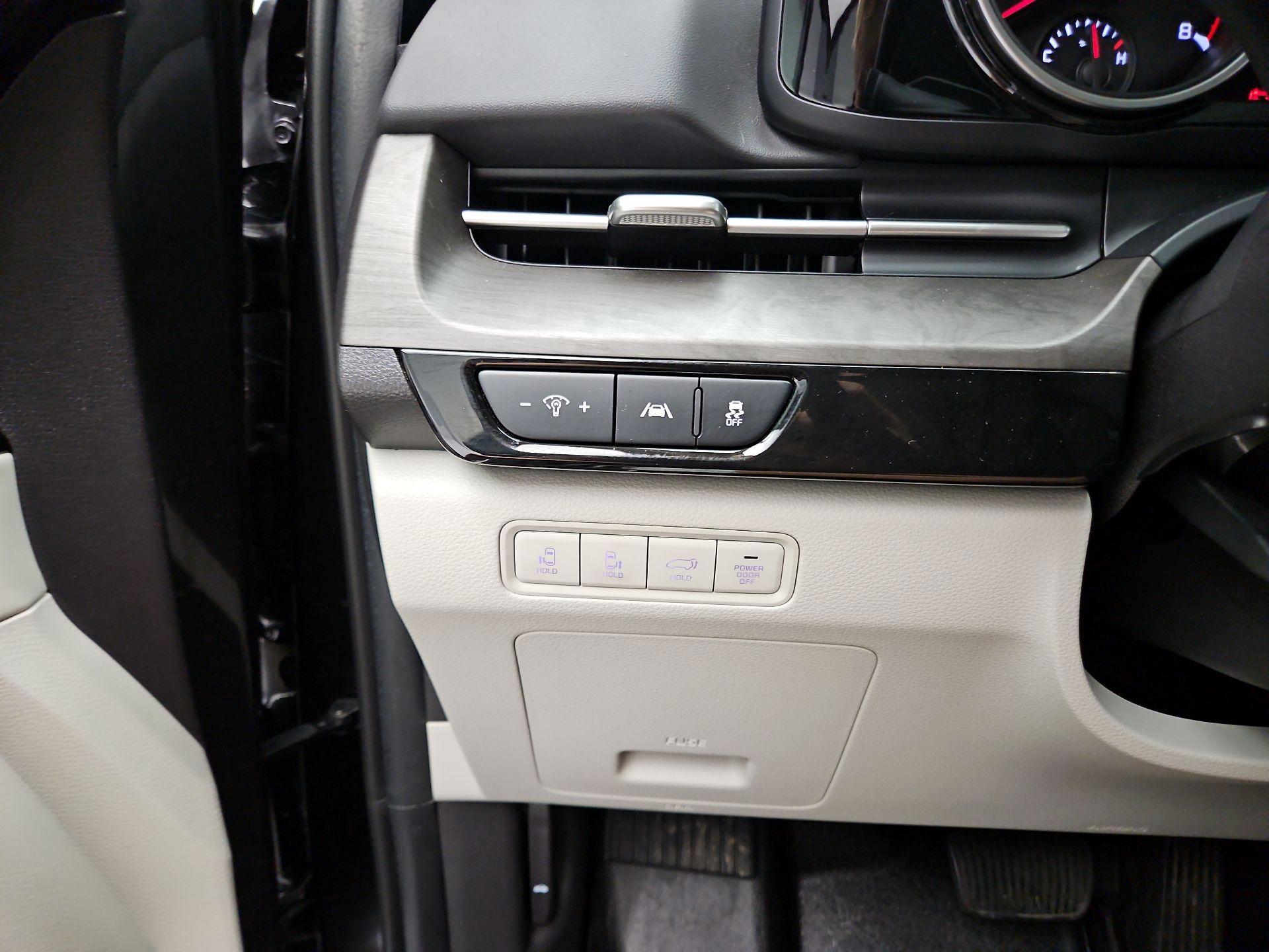 Thumbnail: 2024 Kia Carnival - 13