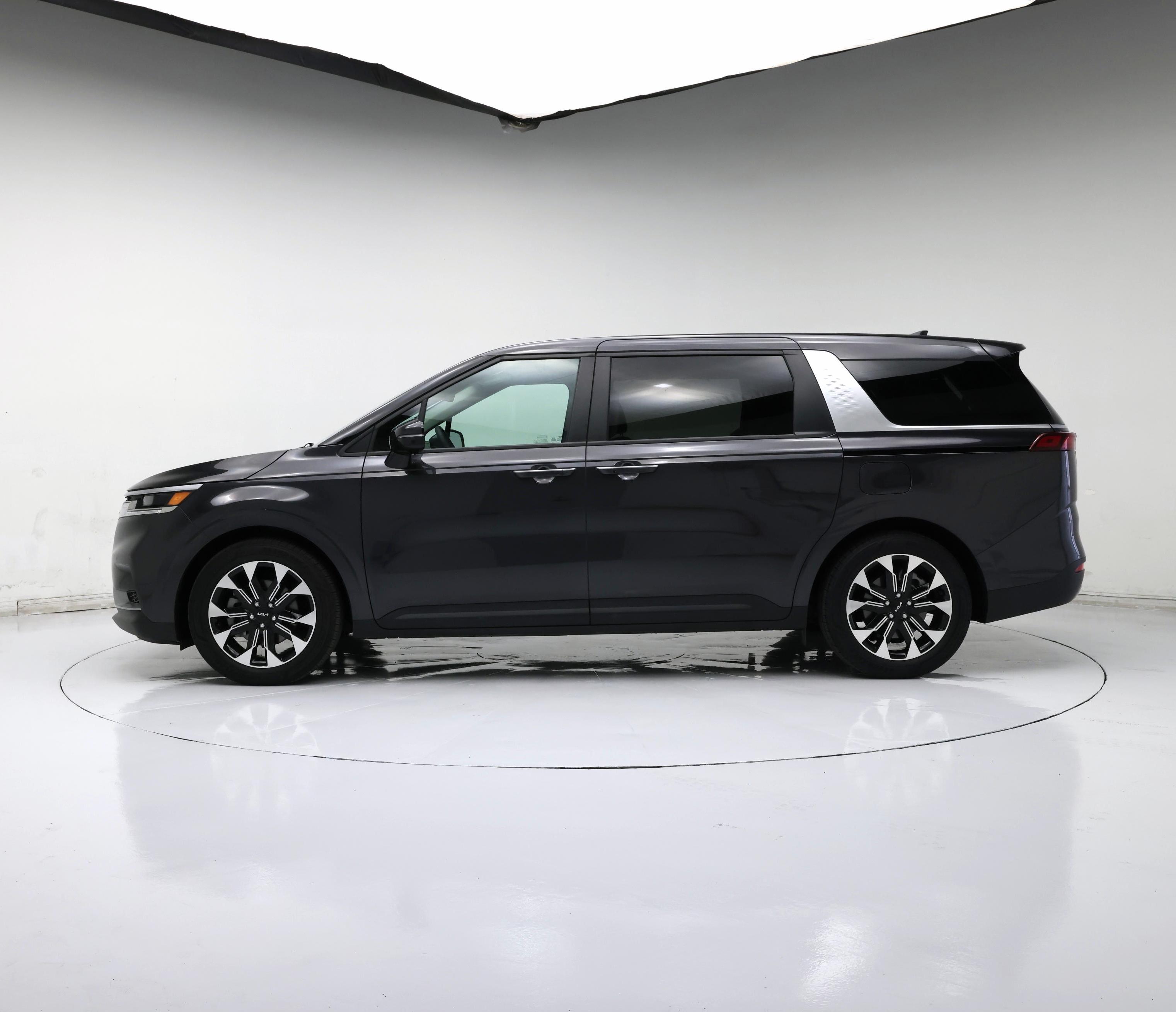 Thumbnail: 2024 Kia Carnival - 3