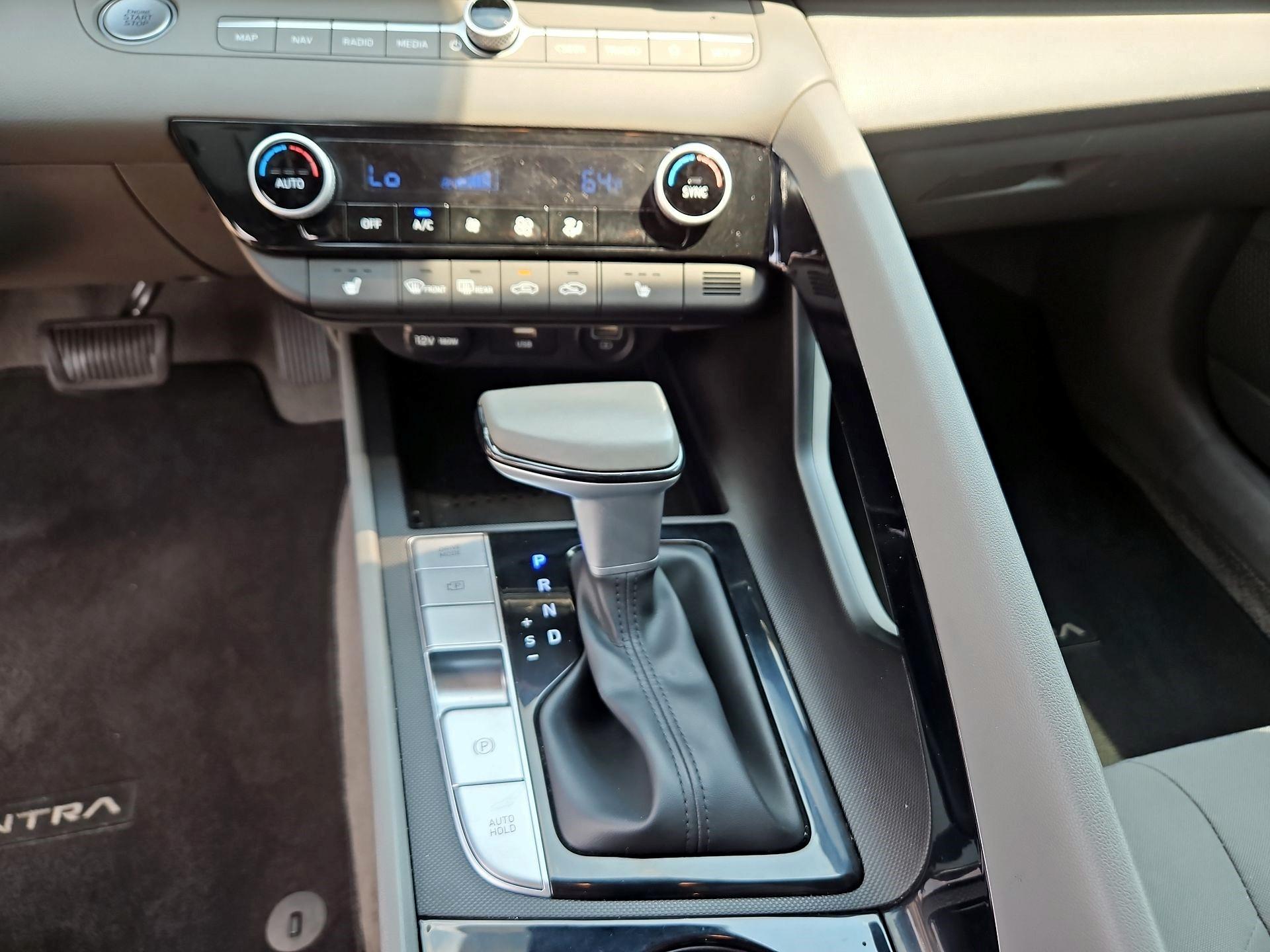Thumbnail: 2023 Hyundai Elantra - 16