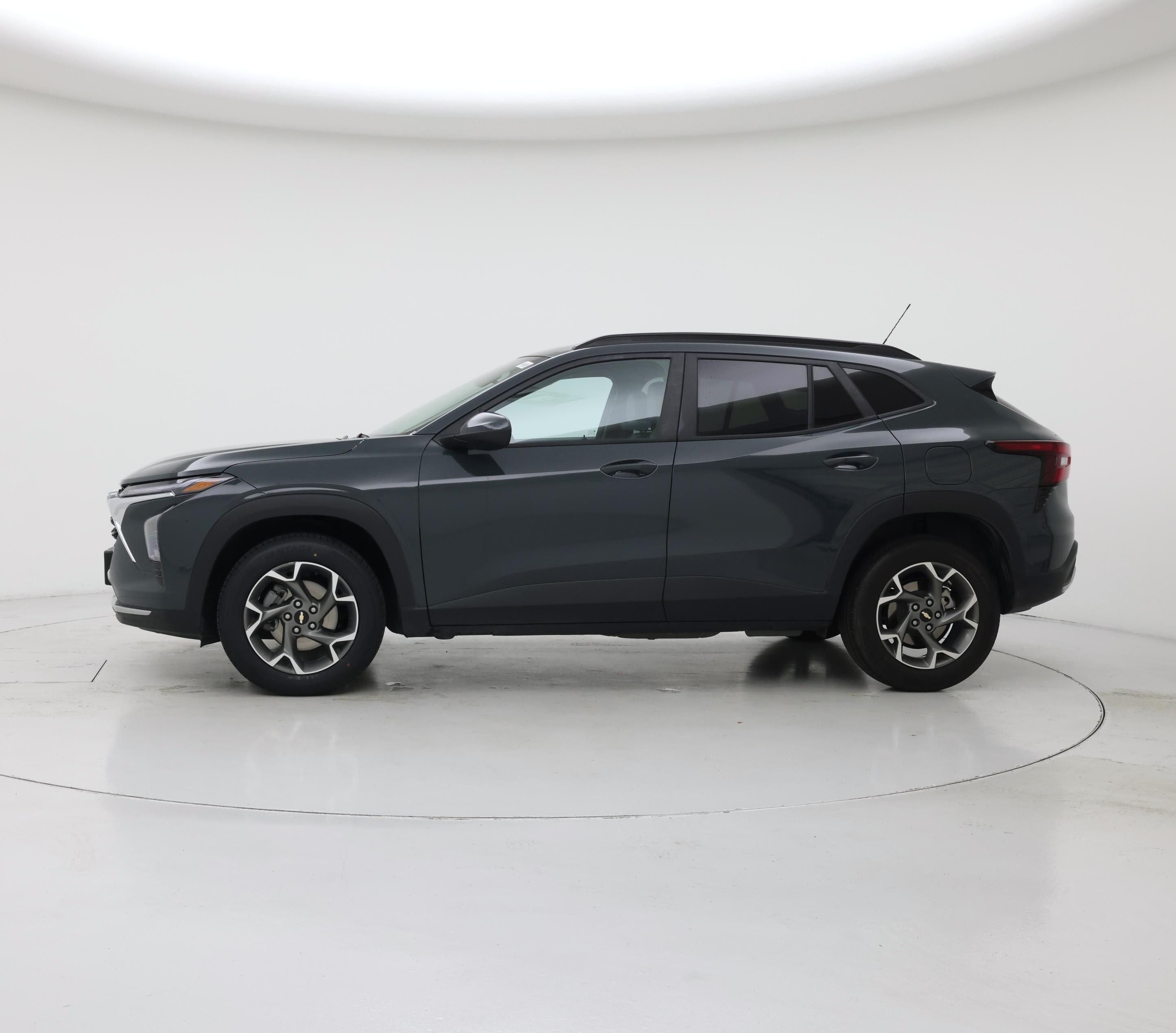 Thumbnail: 2025 Chevrolet Trax - 3