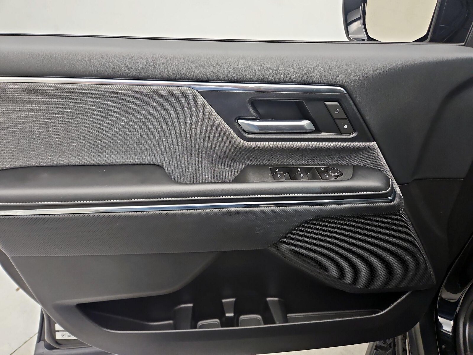 2026 GMC Sierra EV Standard Range Elevation, photo 13