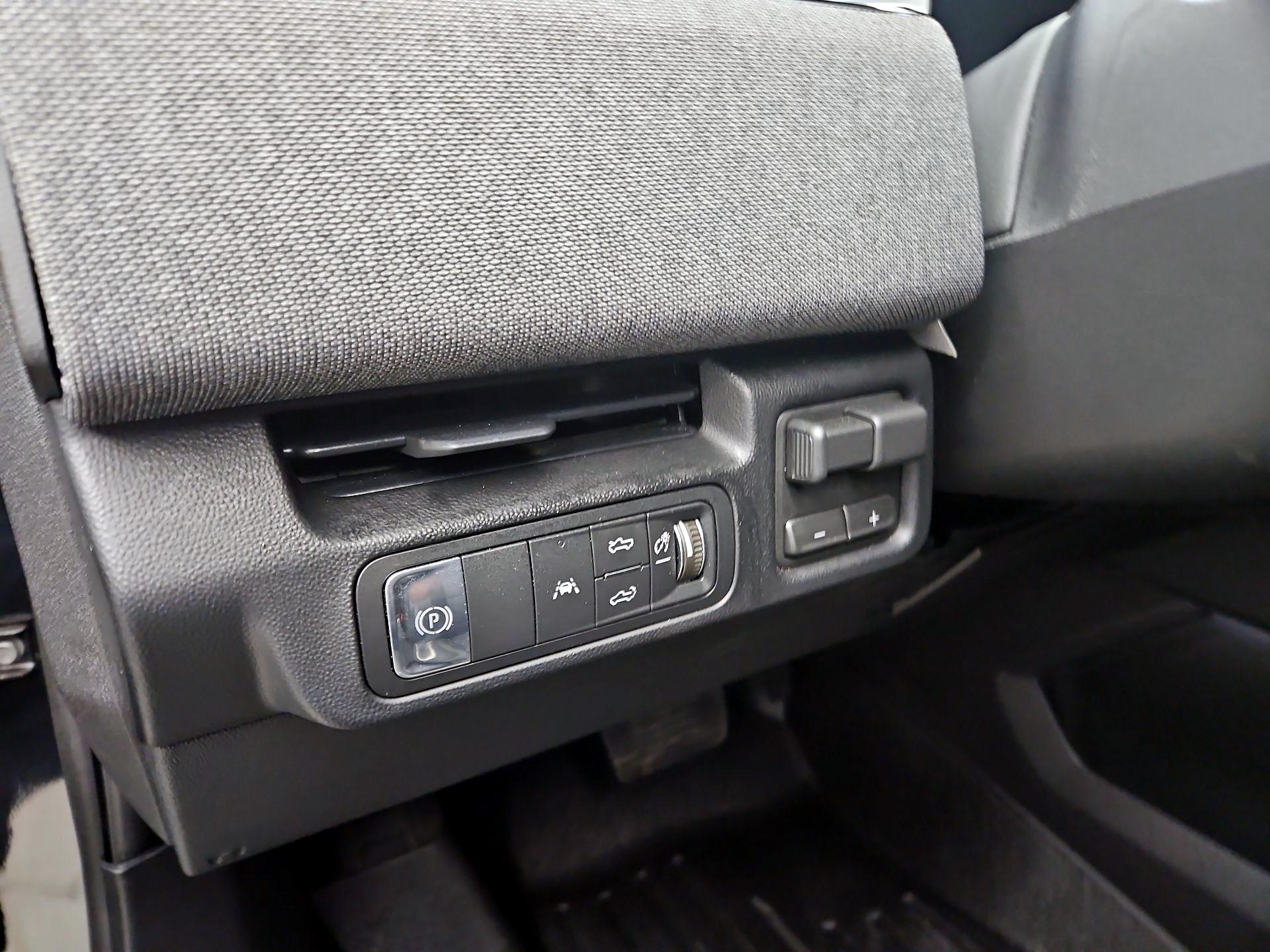 Thumbnail: 2026 GMC Sierra EV - 13