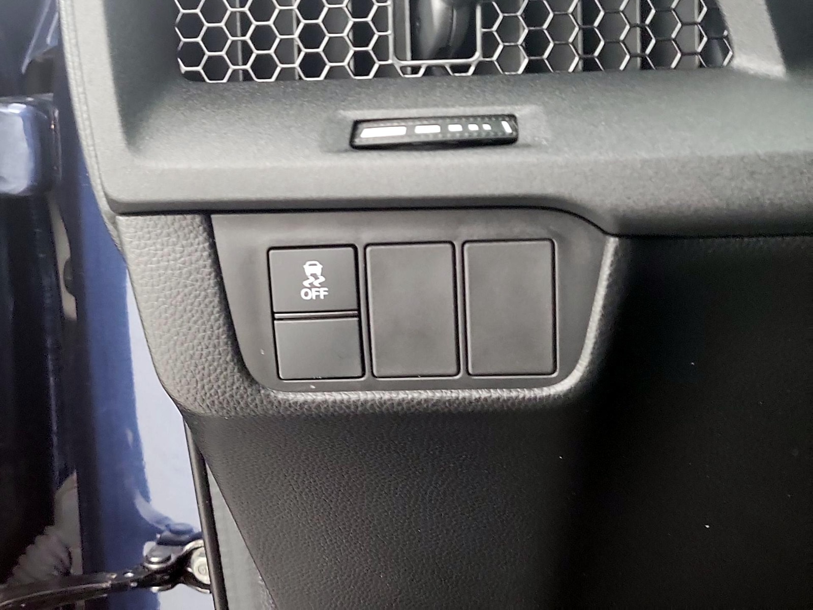 2025 Honda CR-V LX - Photo 14