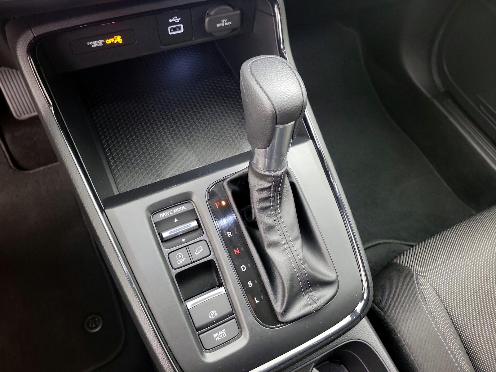 2025 Honda CR-V LX - Photo 18