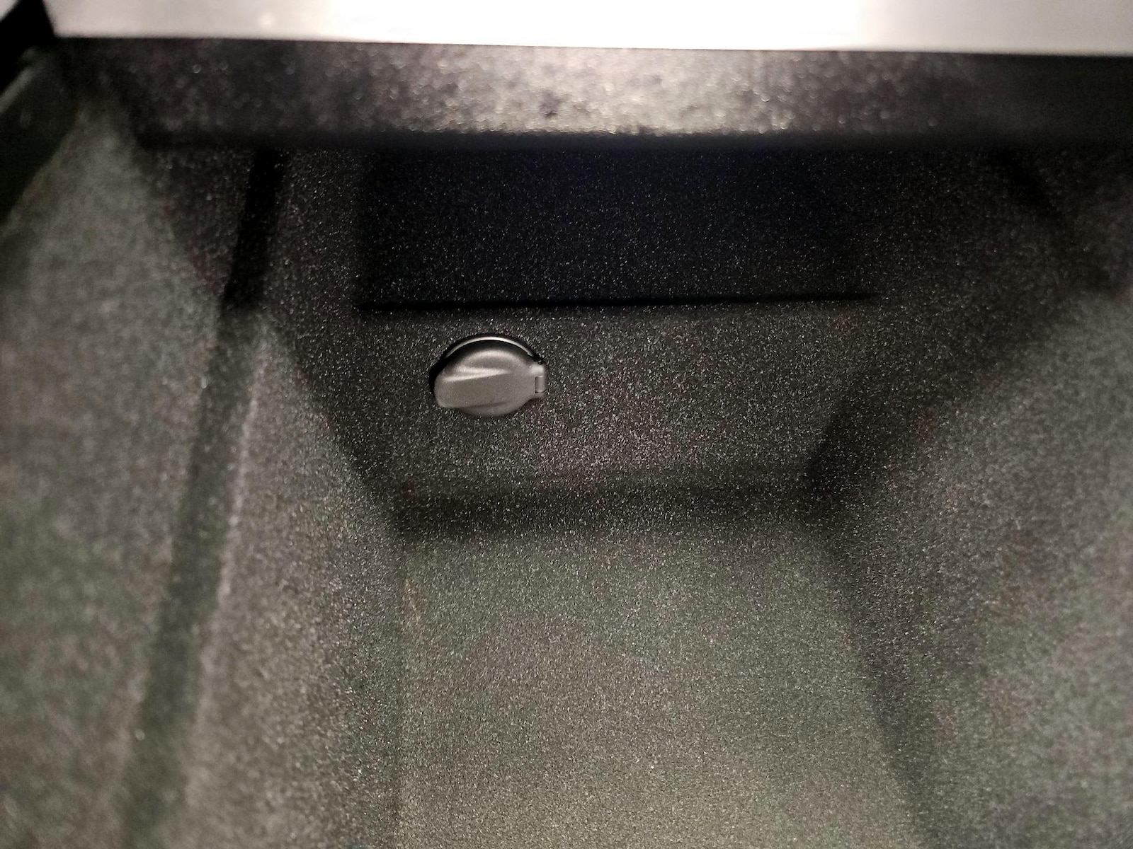 2025 Tesla Model 3 Long Range - Photo 18