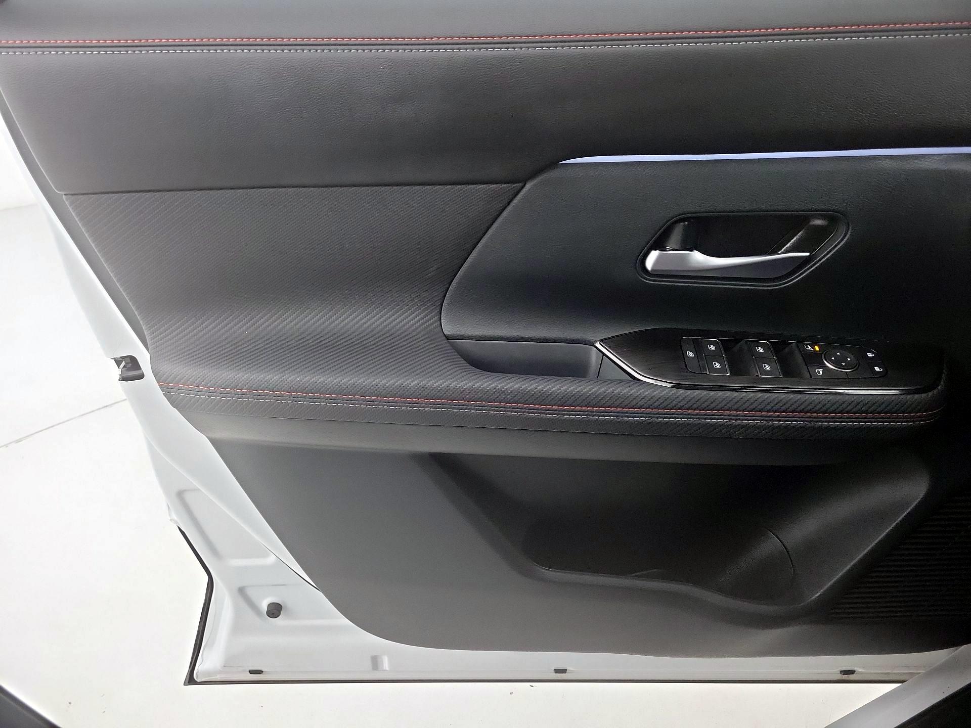 Thumbnail: 2025 Nissan Kicks - 12