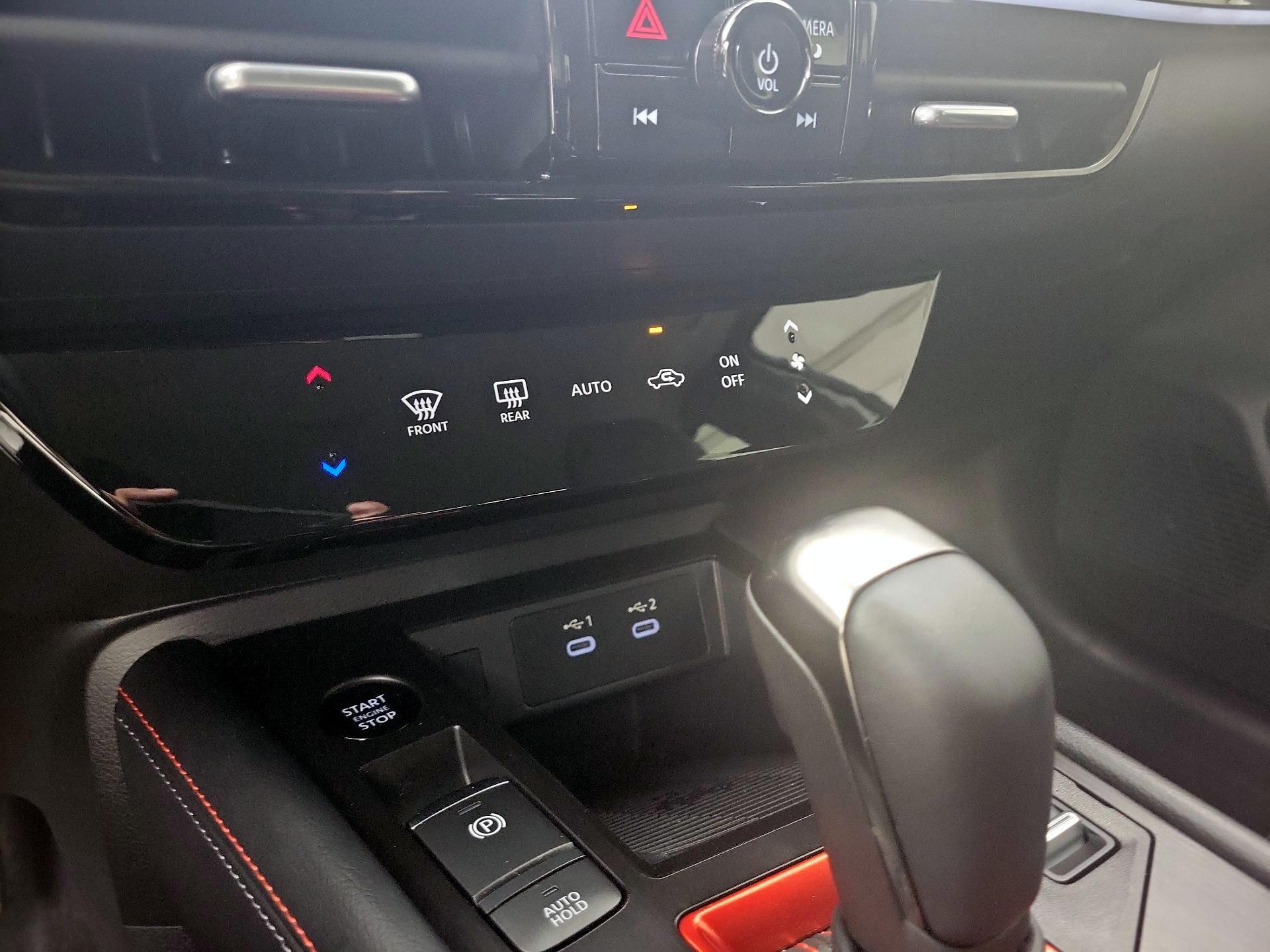 Thumbnail: 2025 Nissan Kicks - 16