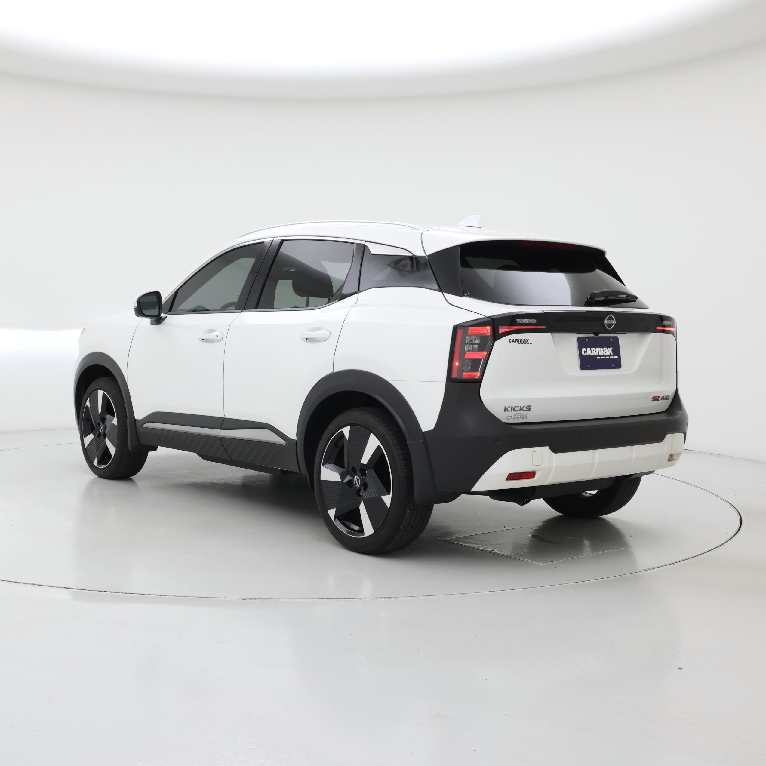 Thumbnail: 2025 Nissan Kicks - 2