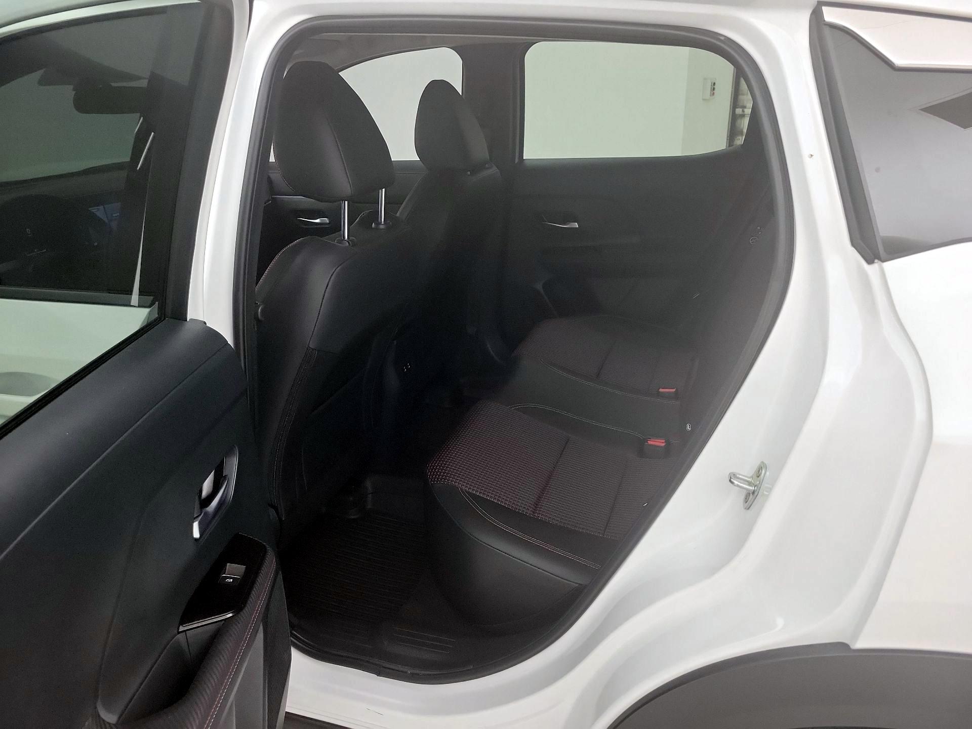 Thumbnail: 2025 Nissan Kicks - 19