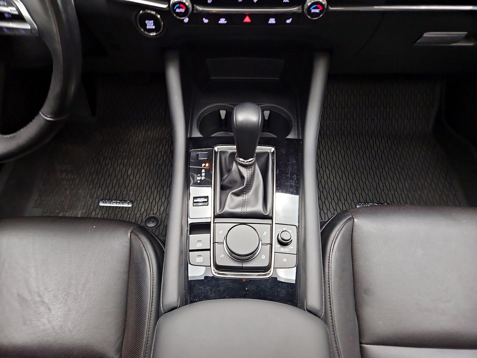 2021 Mazda Mazda3 Premium Plus - Photo 17