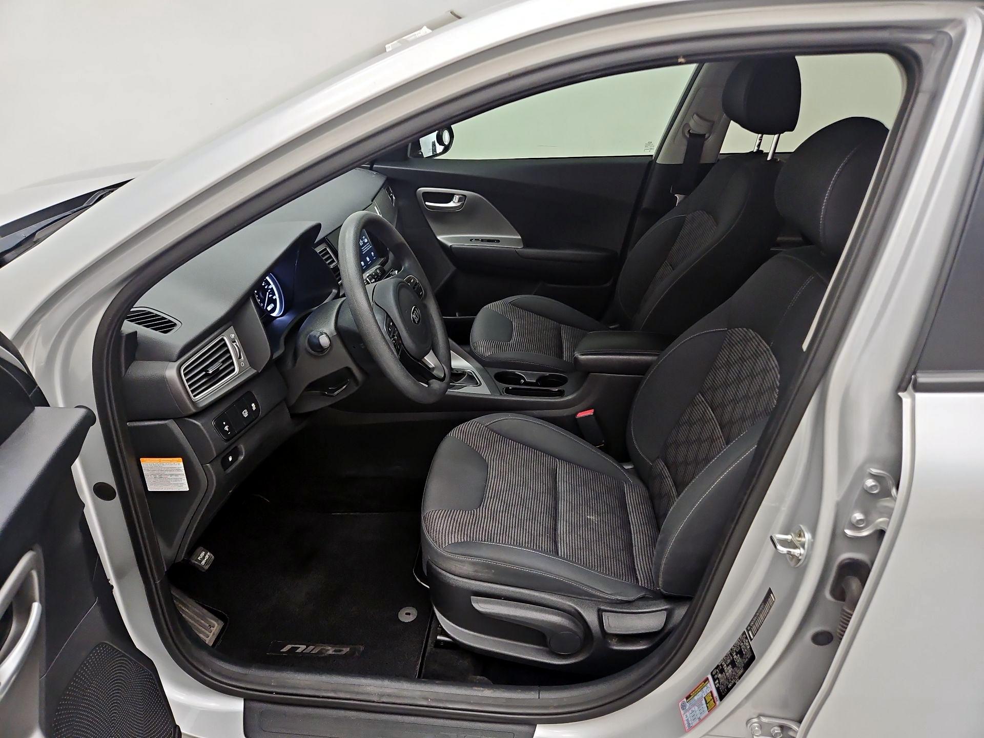 Thumbnail: 2018 Kia Niro - 11